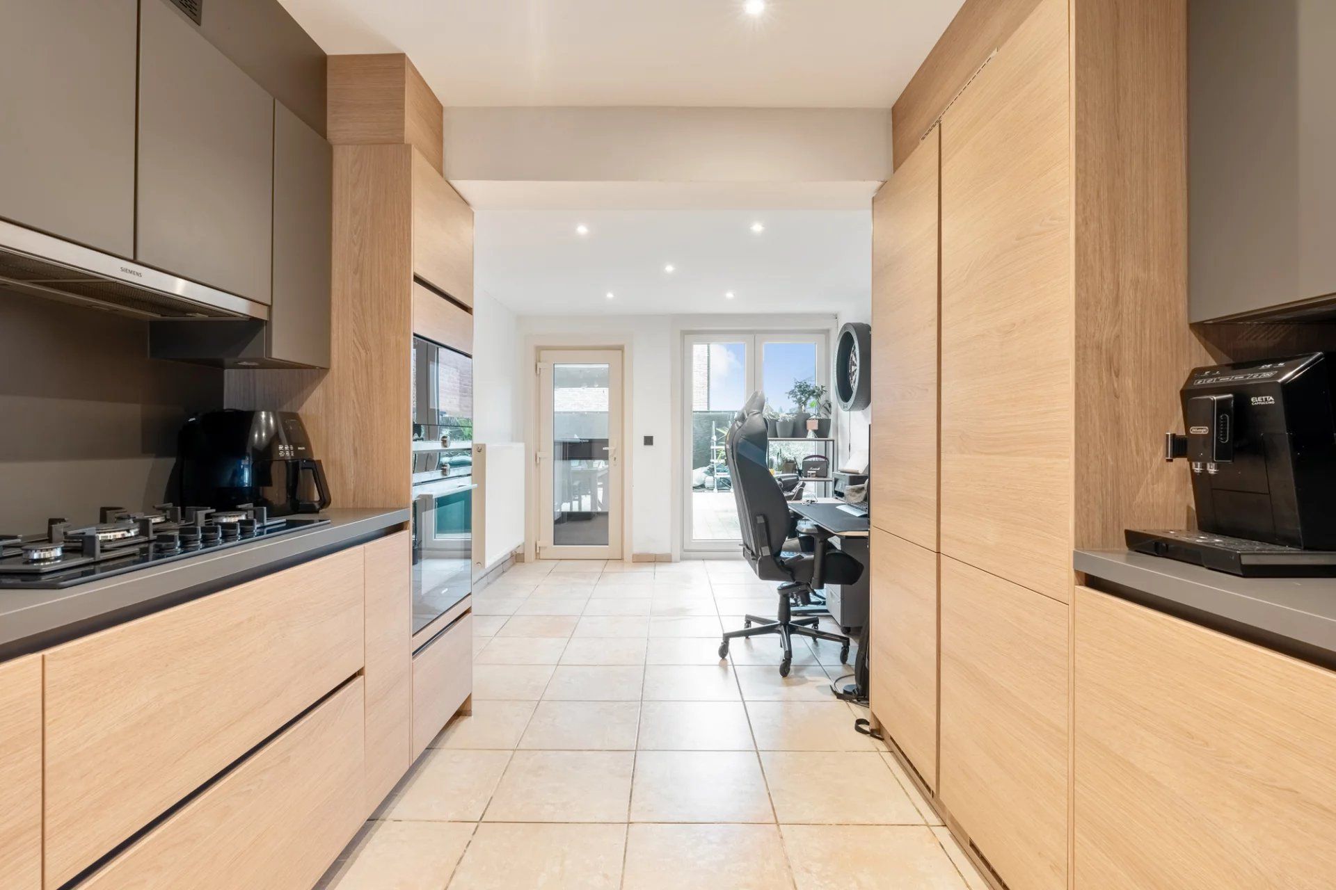 Gerenoveerde woning te Diest foto 4