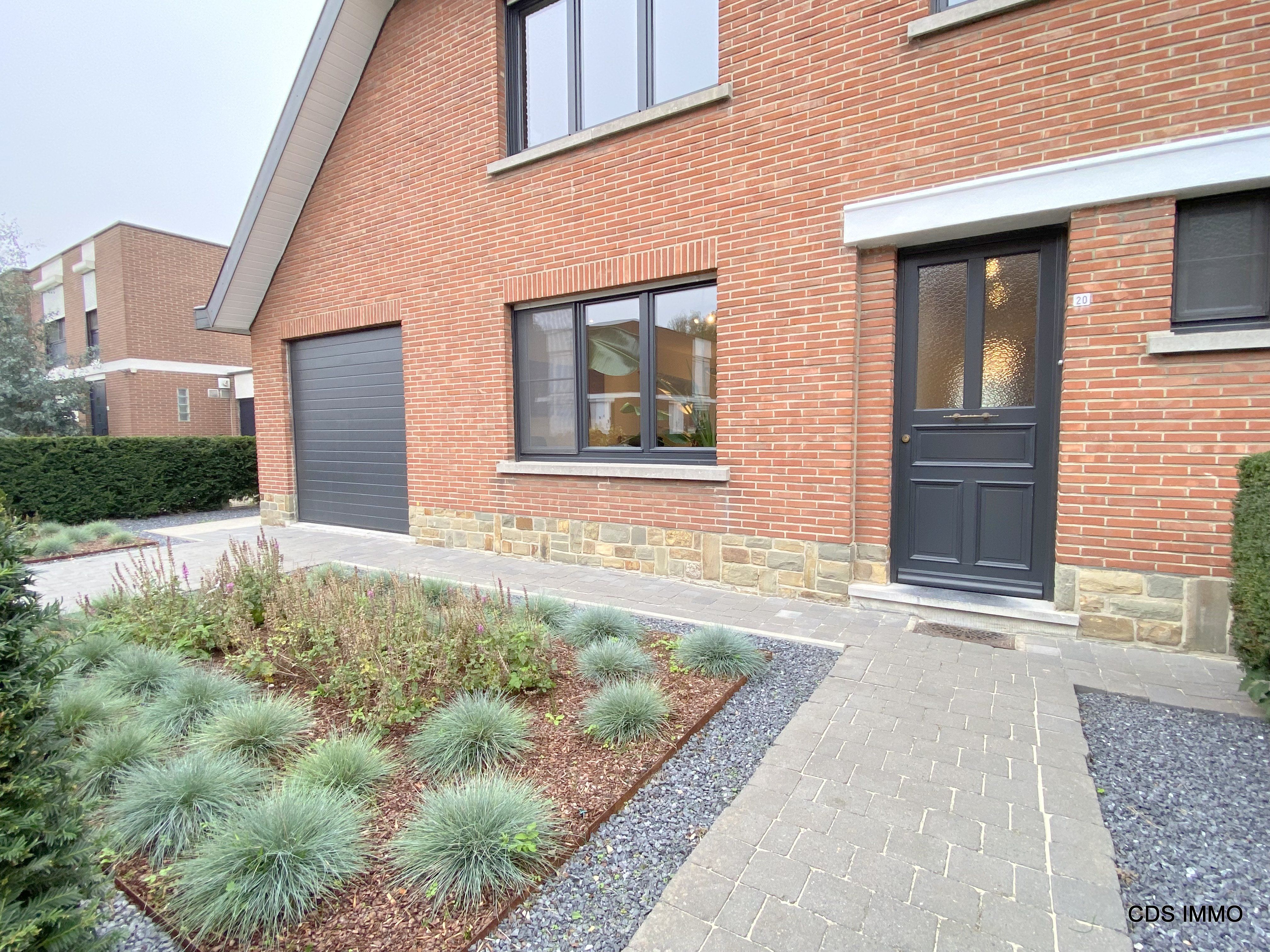 Instapklare woning met tuin en garage foto 26