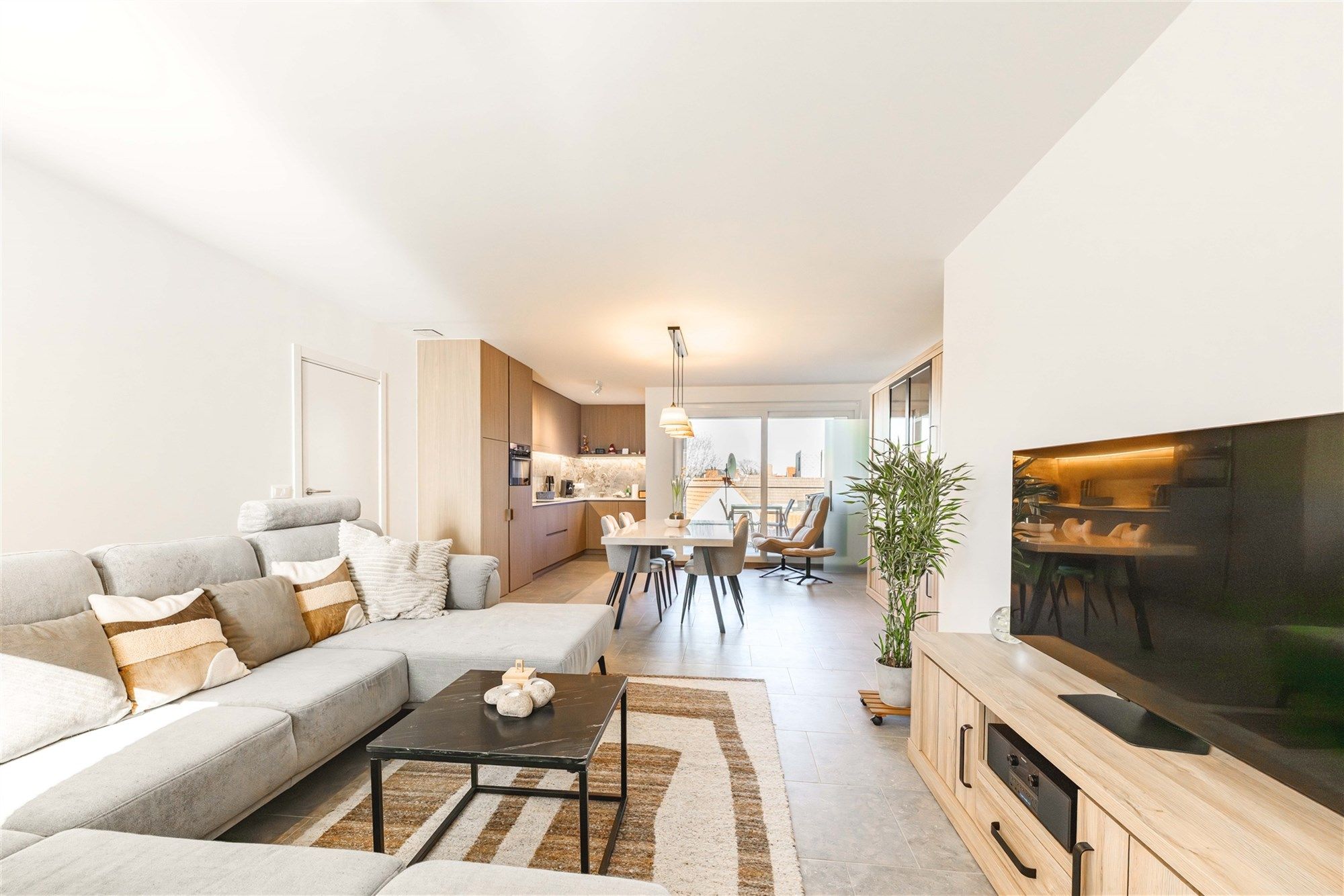 Appartement foto {{pictureIndex}}