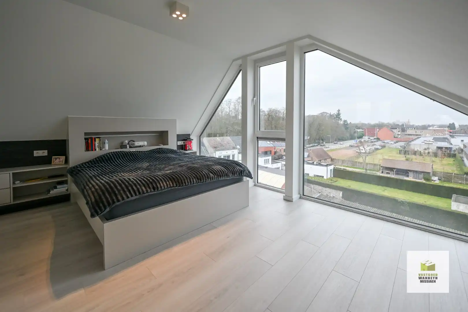 Luxueuze penthouse met groot terras, 2 slaapkamers en 2 parkeerplaatsen foto 19