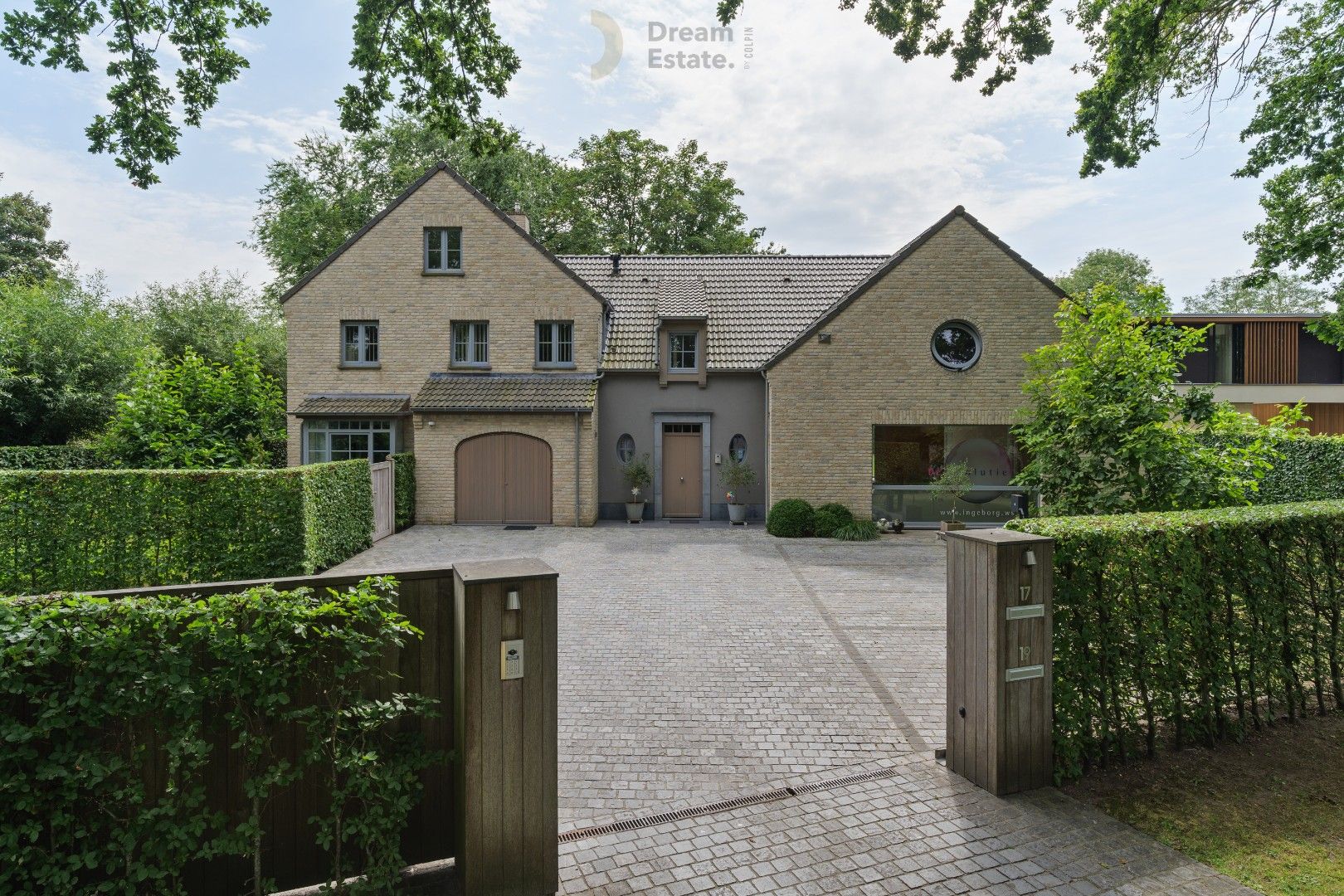 Prachtige woning in een rustige wijk nabij Damme foto 1