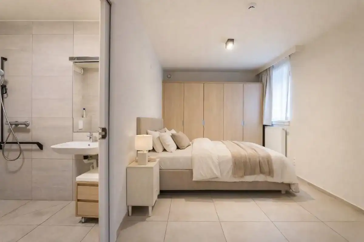 Serviceflat te koop in Kortrijk! foto 8