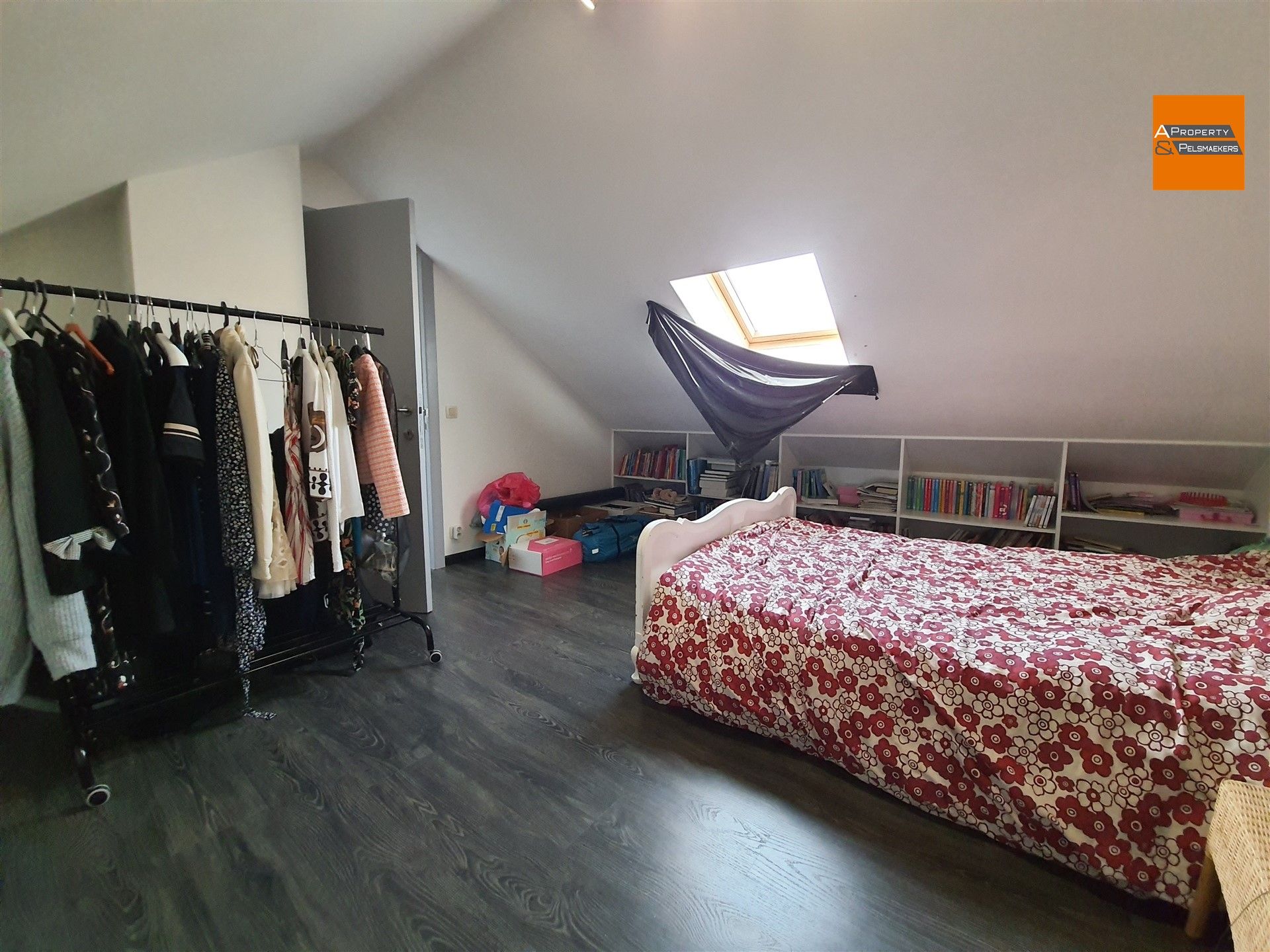 Gerenoveerde Villa met 6 slaapkamers foto 18