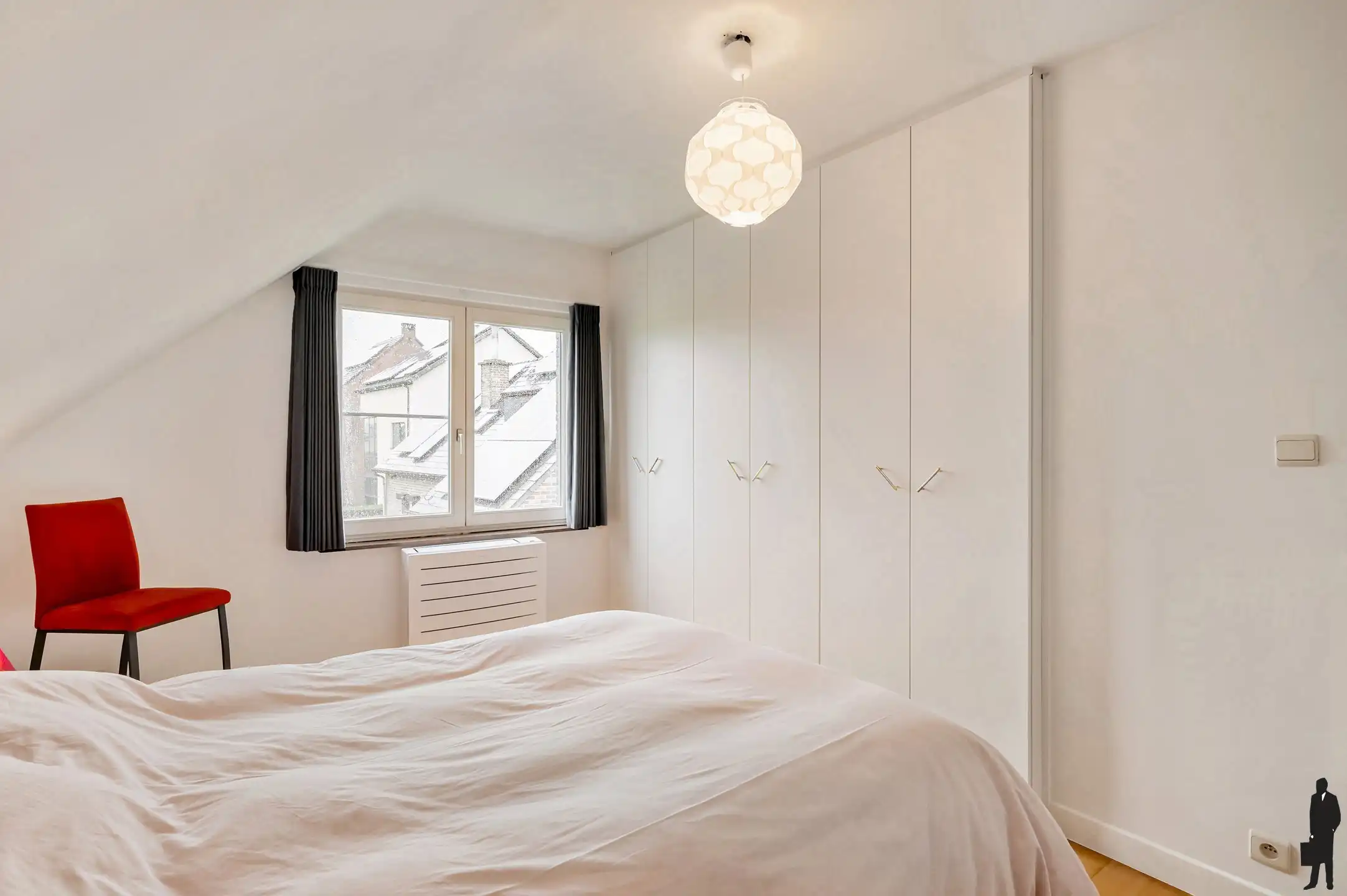 Instapklare woning met 3 slaapkamers en bureauruimte op toplocatie te Leest. foto 16