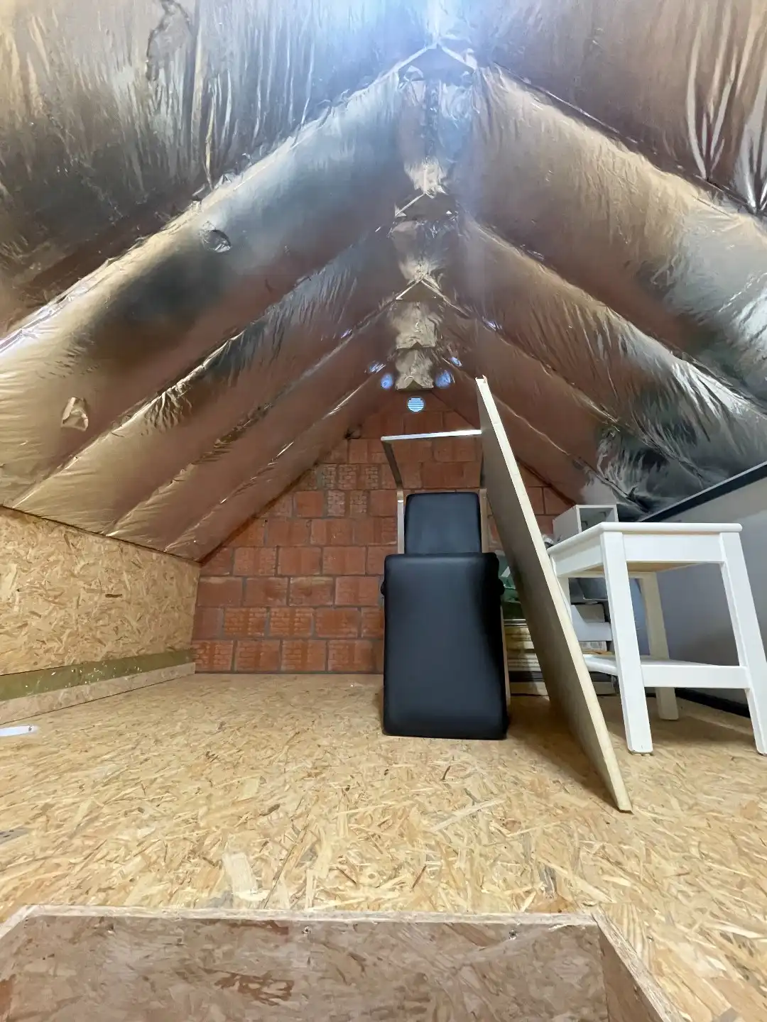 Verzorgde bel-etagewoning met 3 slpk, terras, patio  en garage nabij het centrum van As. foto 39