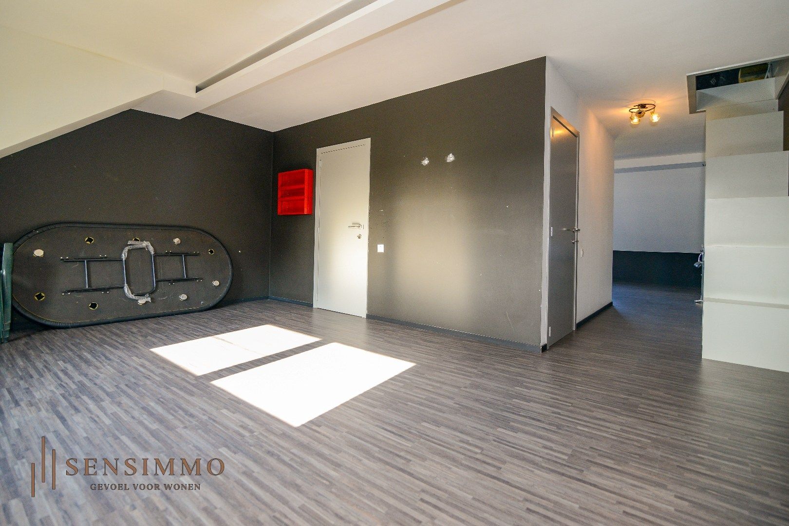 Ruim en instapklaar duplex appartement met carport en terras foto 17