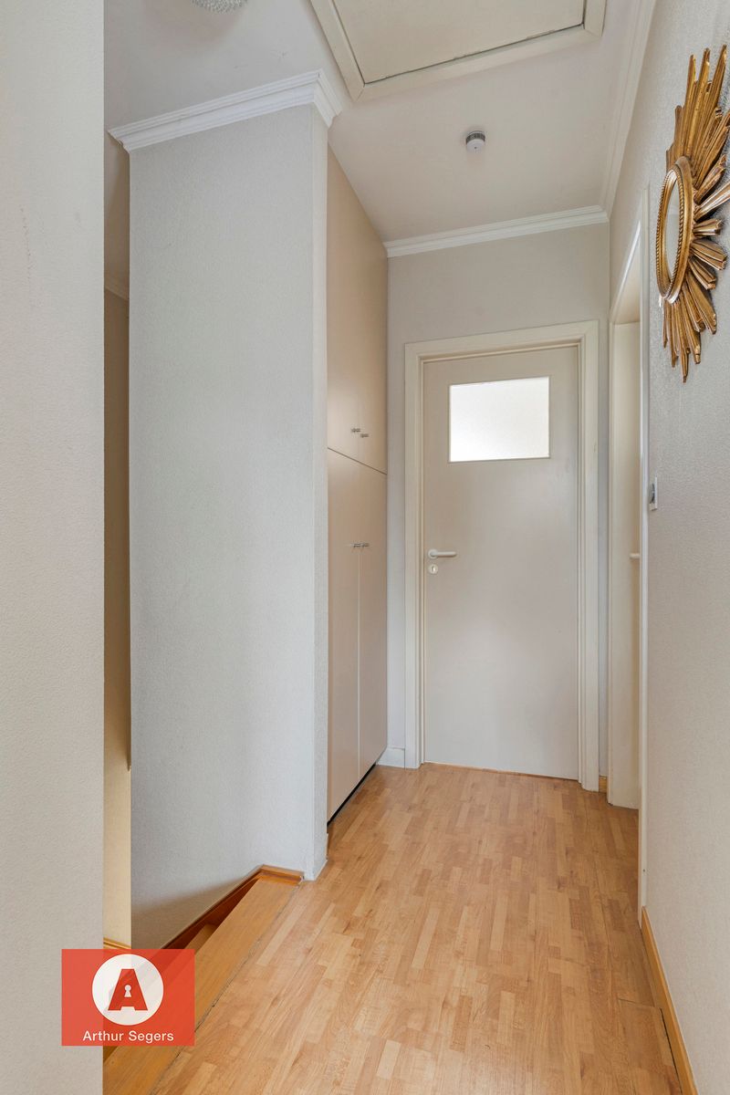 Onderhouden gezinswoning mét 3 slaapkamers en garage.  foto 12