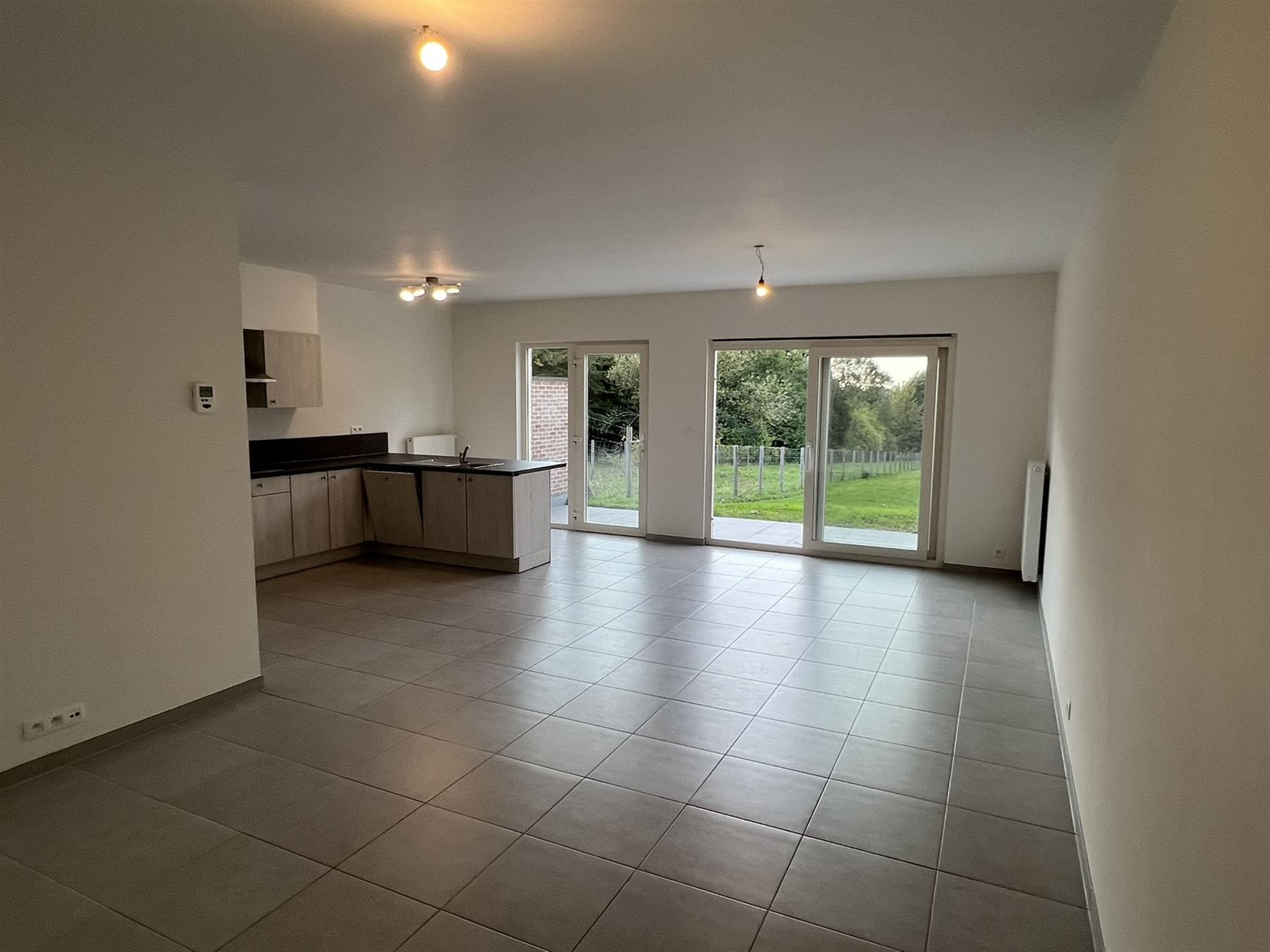 Goed uitgeruste ruime  nieuwbouwwoning foto 9