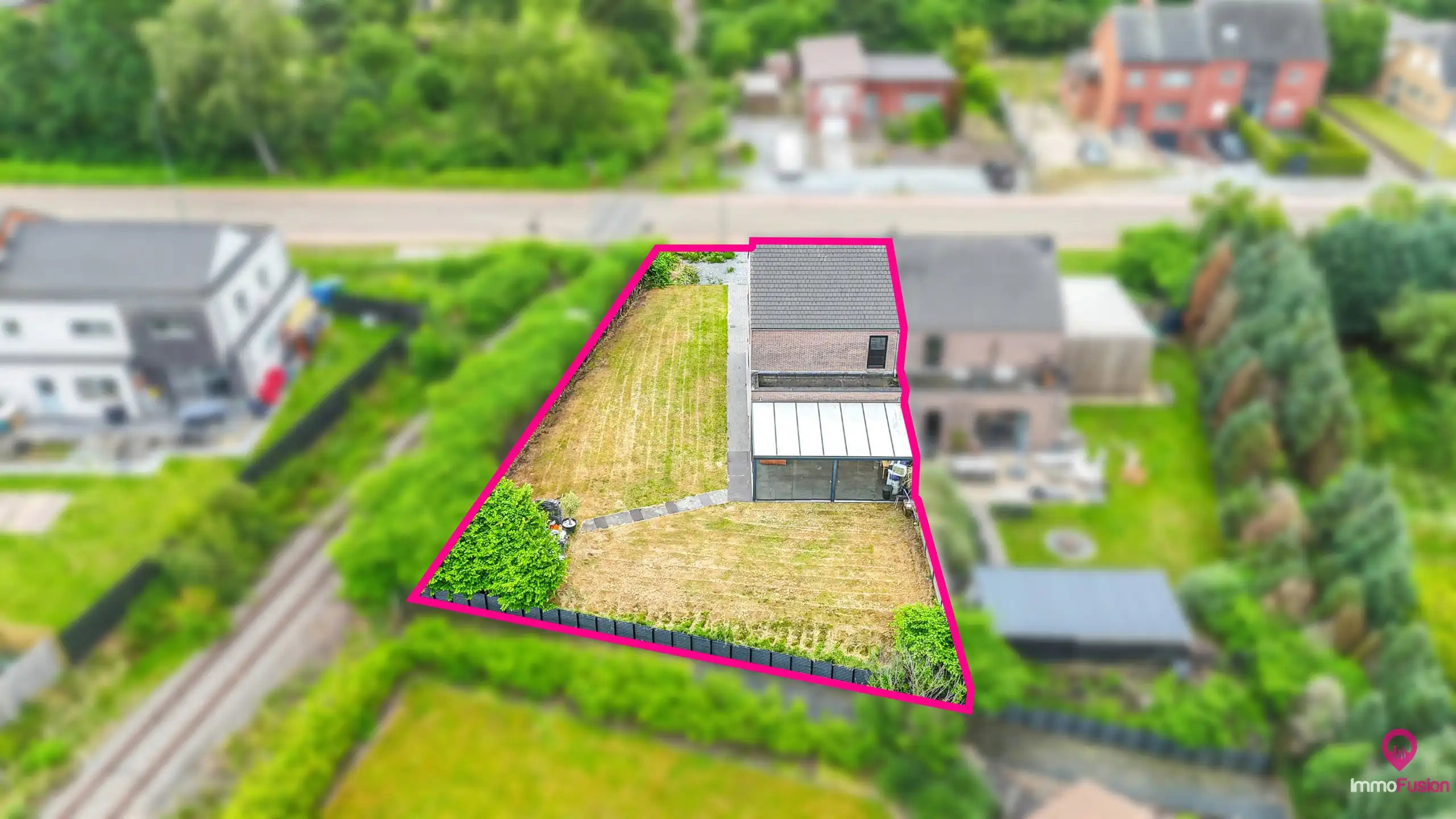Recente halfopen woning met 3slpks, veranda en ruime tuin! foto 34