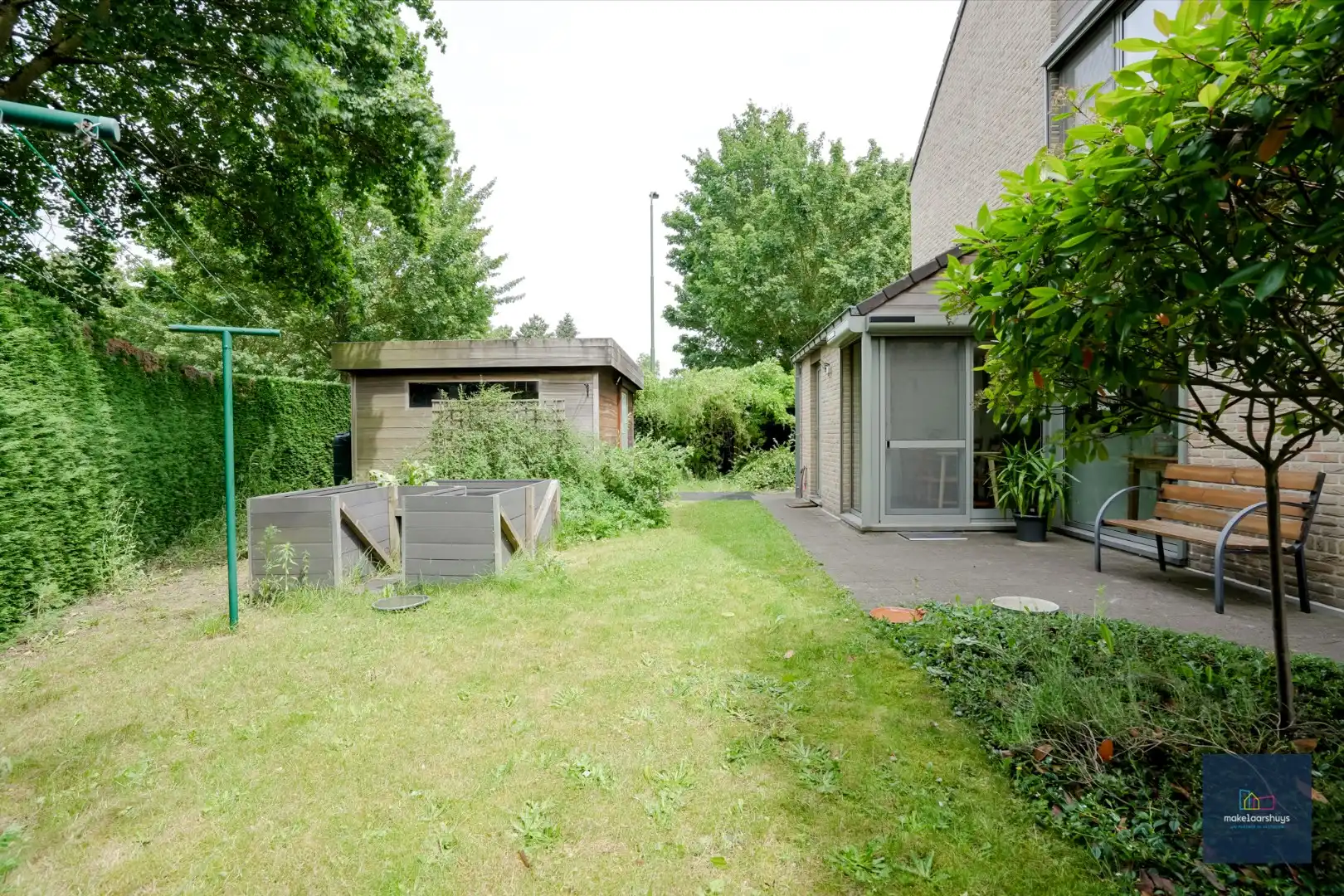 Ruime en  instapklare halfopen bebouwing met tuin  foto 29