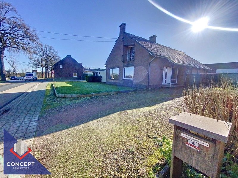 Loods van 300m² met ruime woning op perceel van 28a40ca foto 10