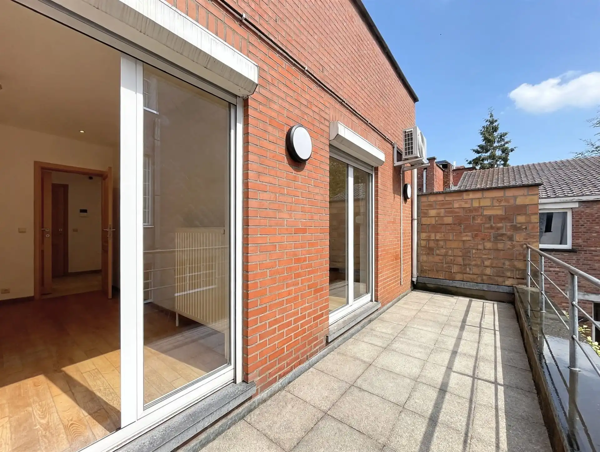 Instapklaar appartement in centrum Sint-Niklaas! foto 9