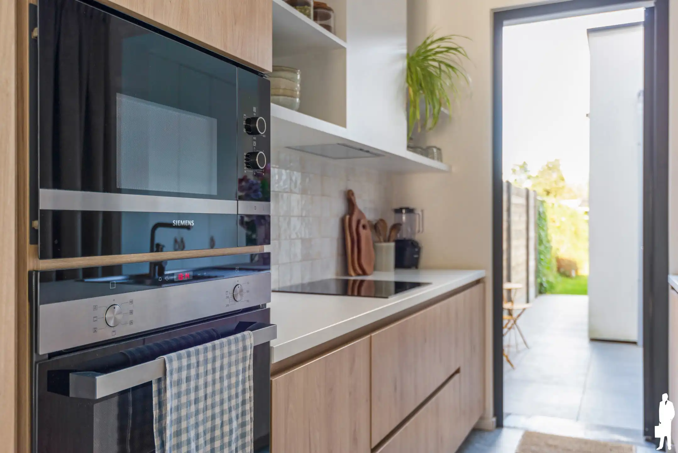 Smaakvol gerenoveerde woning met 3 slaapkamers en mooie tuin foto 9
