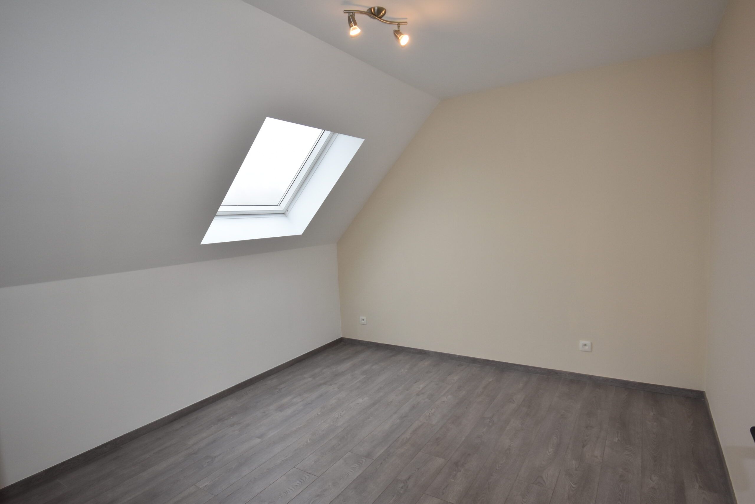 Zeer ruim duplex appartement (3 slpks) met garage in Sint-Pauwels foto 7