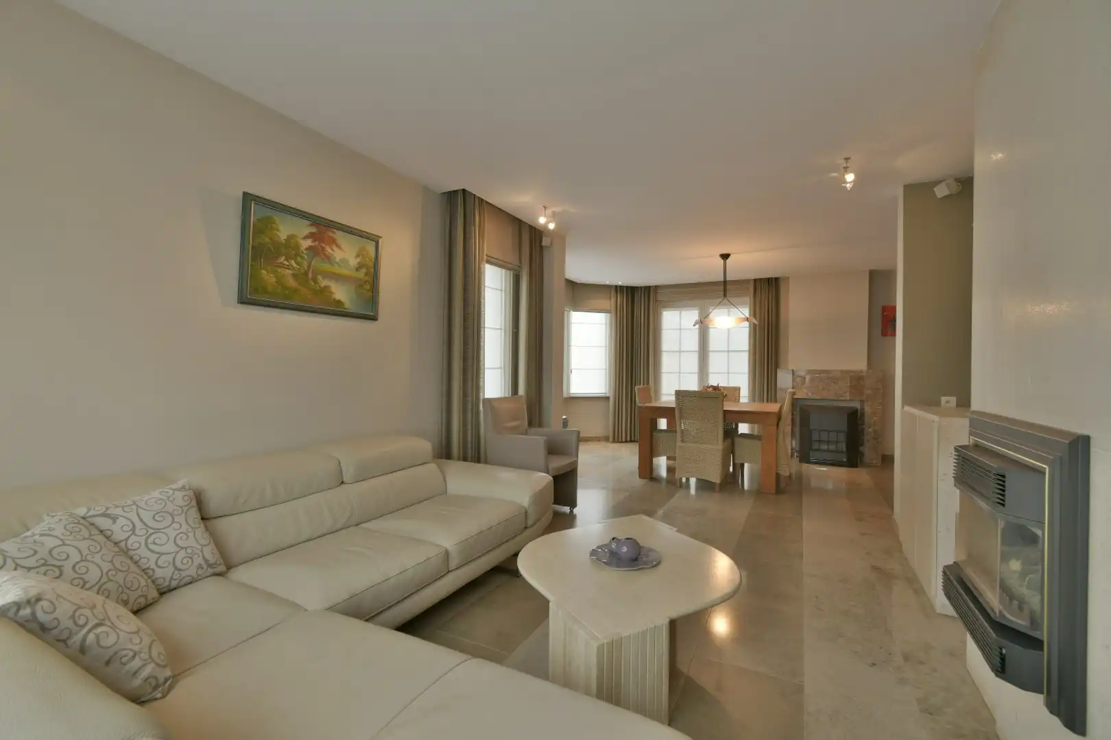 Gezellige woning nabij het centrum van Staden! foto 2