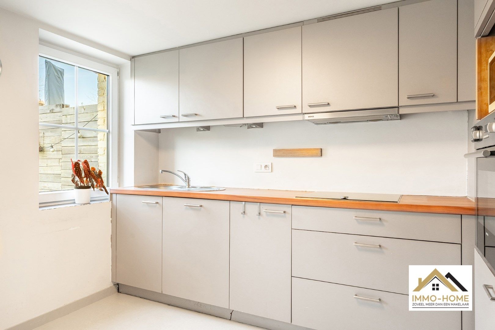 Charmevolle woning met drie slaapkamers te Gentbrugge foto 11