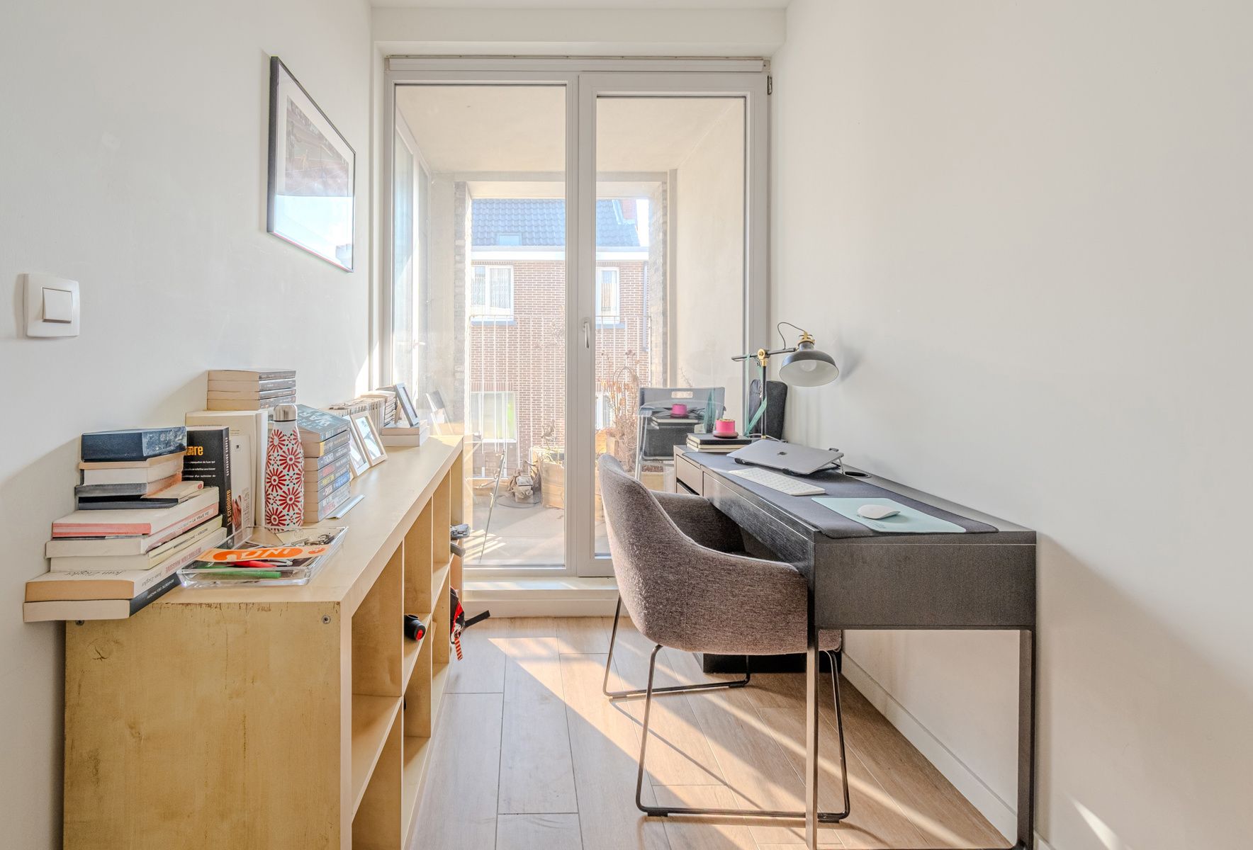 Modern appartement met terras aan Park Spoor Noord foto 5