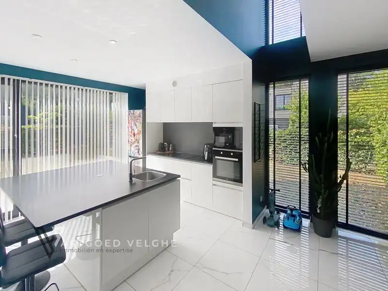 Moderne woning  van 151m² aan de rand van centrum-Genk foto 9