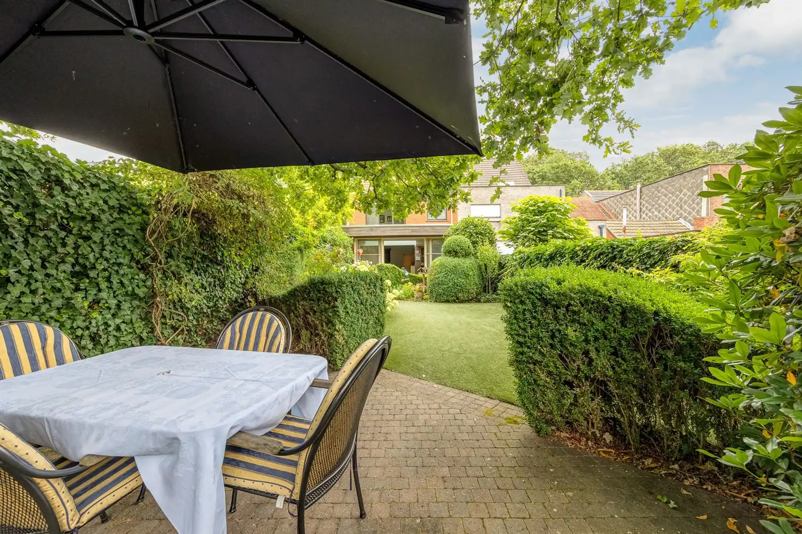 Uitzonderlijke ruime woning aan natuurdomein 'T Rood. foto 3
