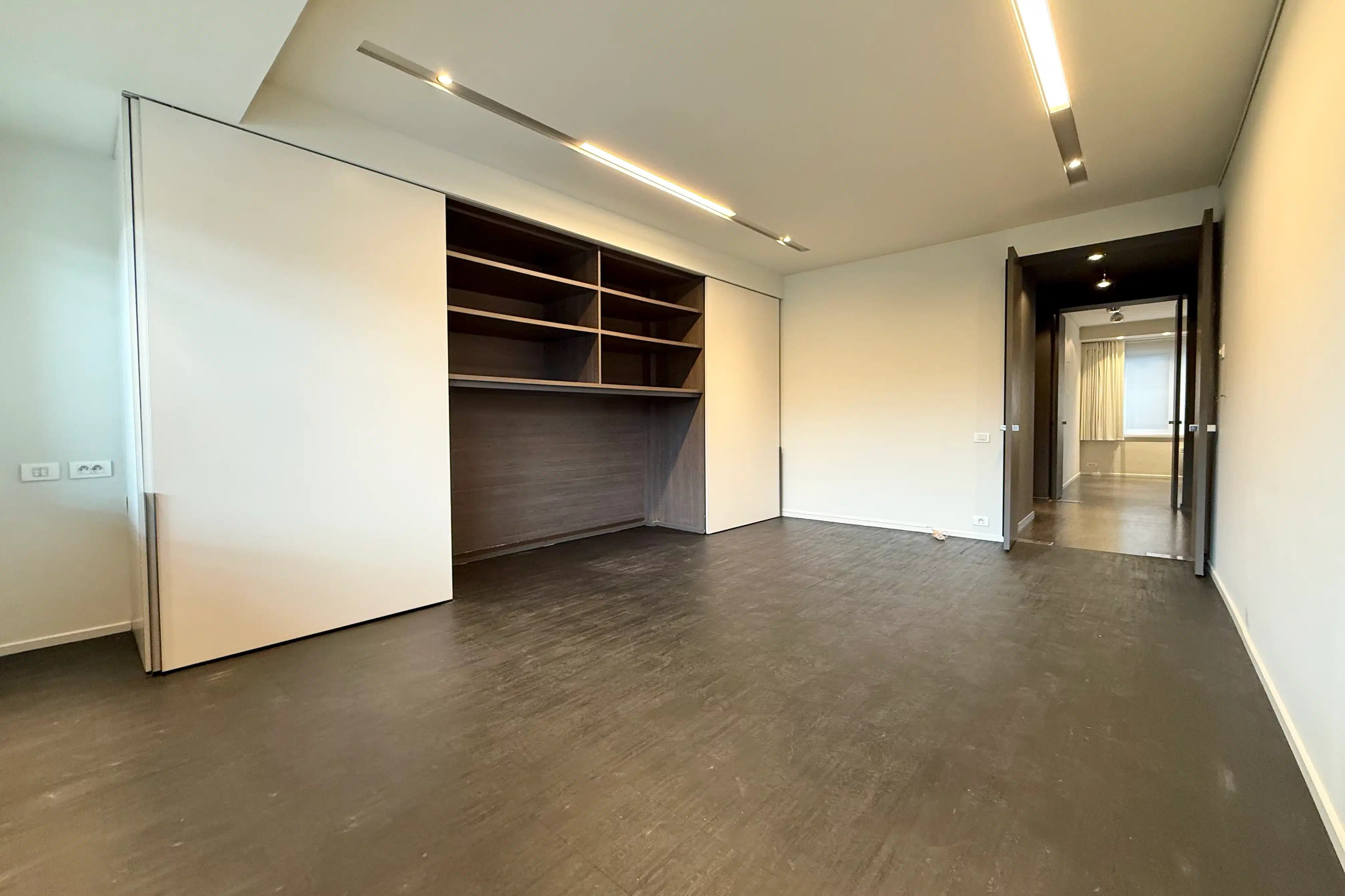 Luxe appartement met zicht op de Leie en de Broeltorens. 2 kamers en terras. foto 6