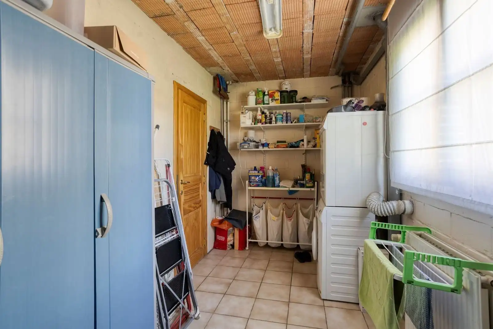 Zeer ruime woning (400m²) met 4 slaapkamers + 2 badkamers  foto 13