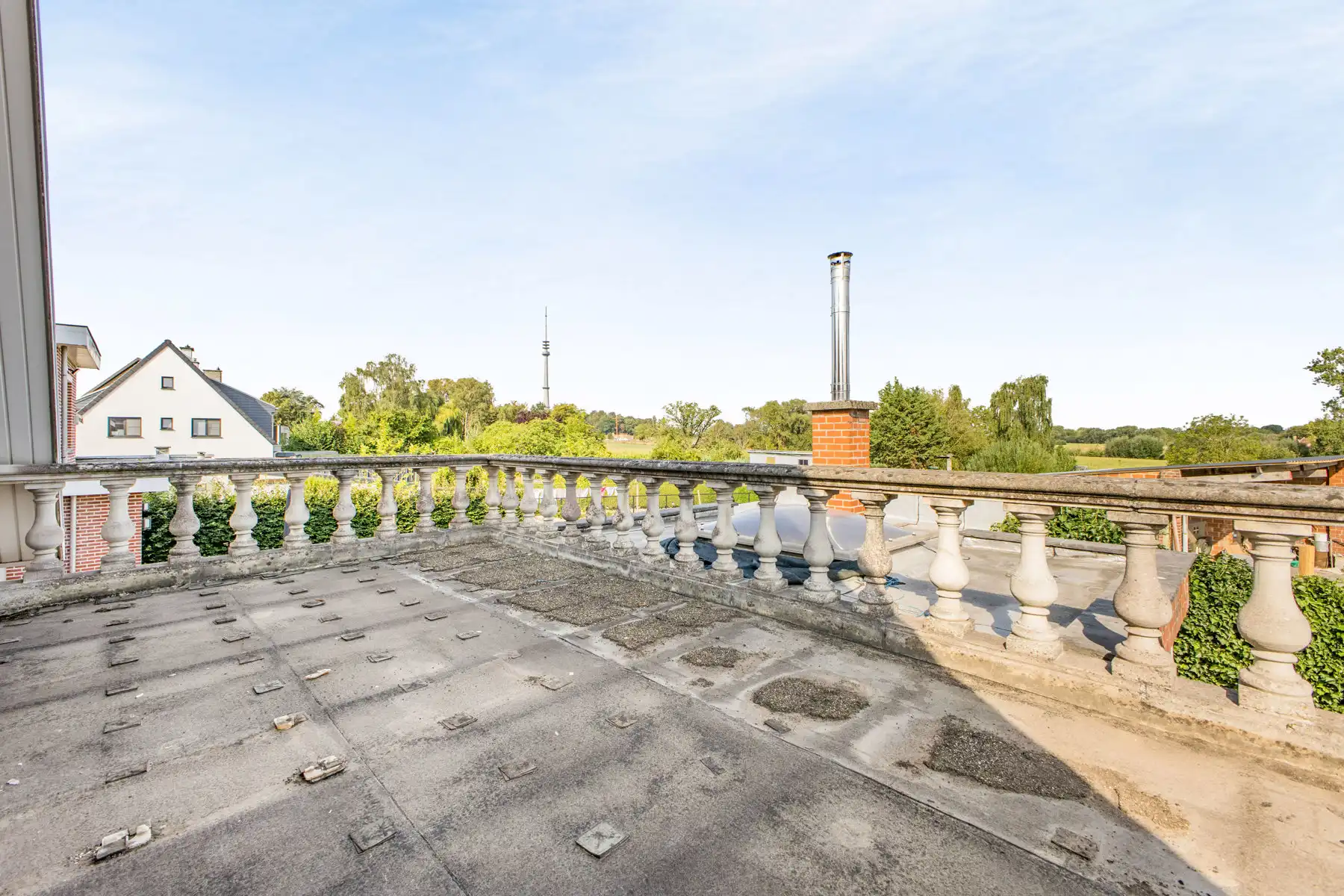 Gunstig gelegen woning met garage foto 10