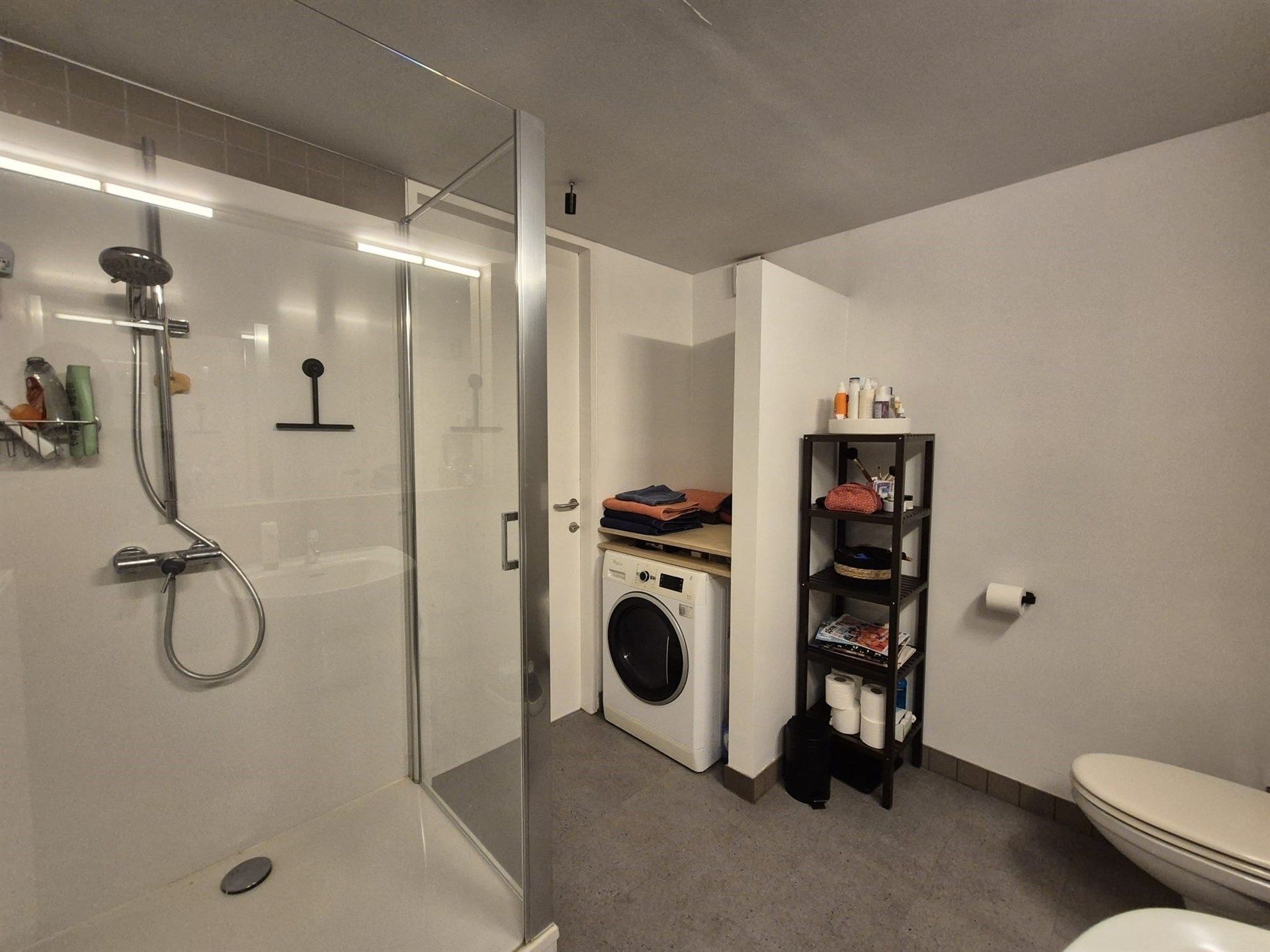 Uitzonderlijke ruime woning voor maximum 1 jaar. foto 9