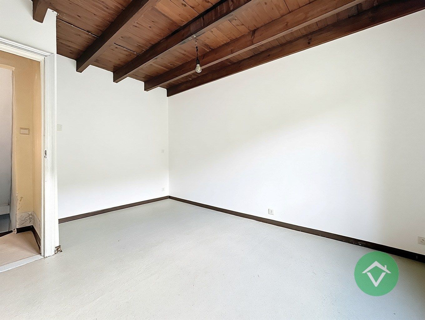 Instapklare woning met 4 slaapkamers in centrum van Koekelare foto 12