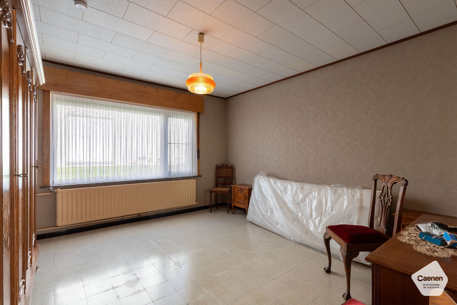 UITNODIGENDE BUNGALOW met 3 mooie slaapkamers, garage en een perceel van 1238 m² foto 16