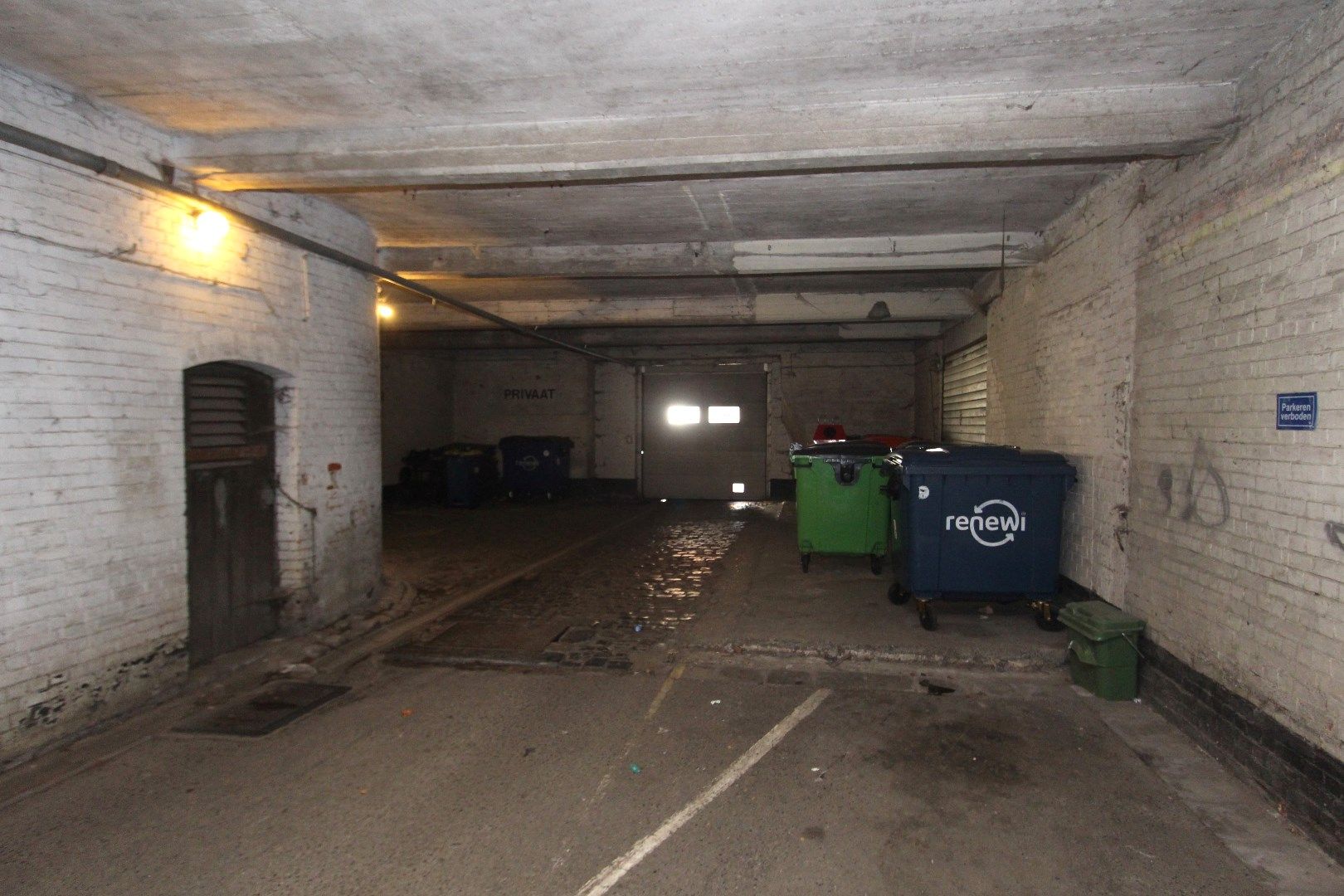 Grote garage met bergruimte aan de Grote Markt te Tongeren foto 5