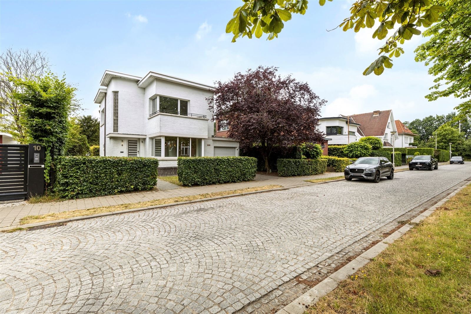 ELSDONK: karakterwoning gelegen in DE mooiste straat van den Elsdonk. foto {{pictureIndex}}