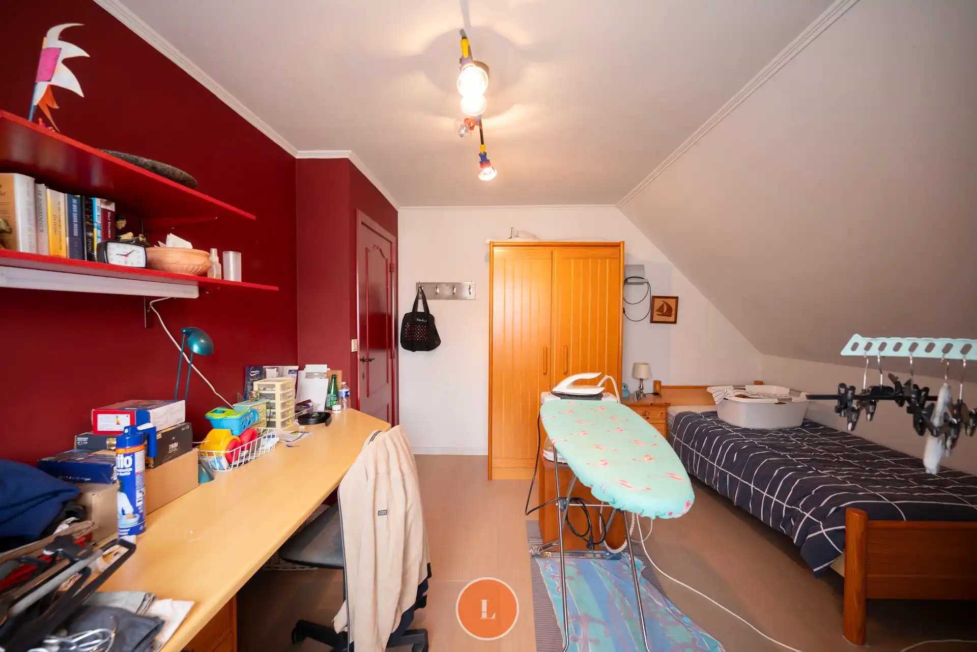 Alleenstaande woning in groene residentiële wijk foto 16