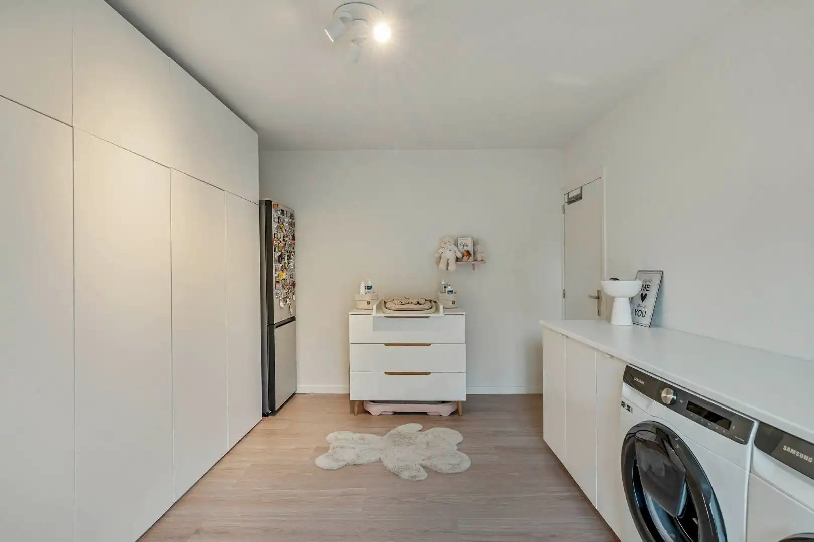 Comfortabel, mooi gerenoveerd duplex-appartement mét ruim terras en carport! foto 12