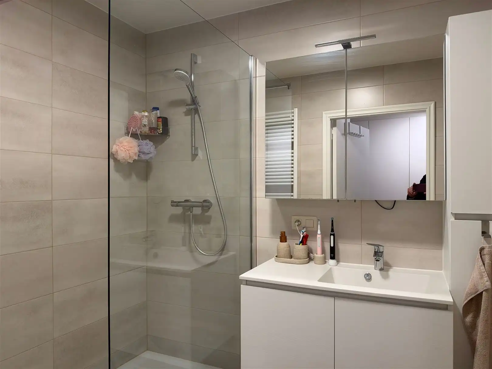 Volledig gerenoveerd appartement in Ekeren-centrum foto 9