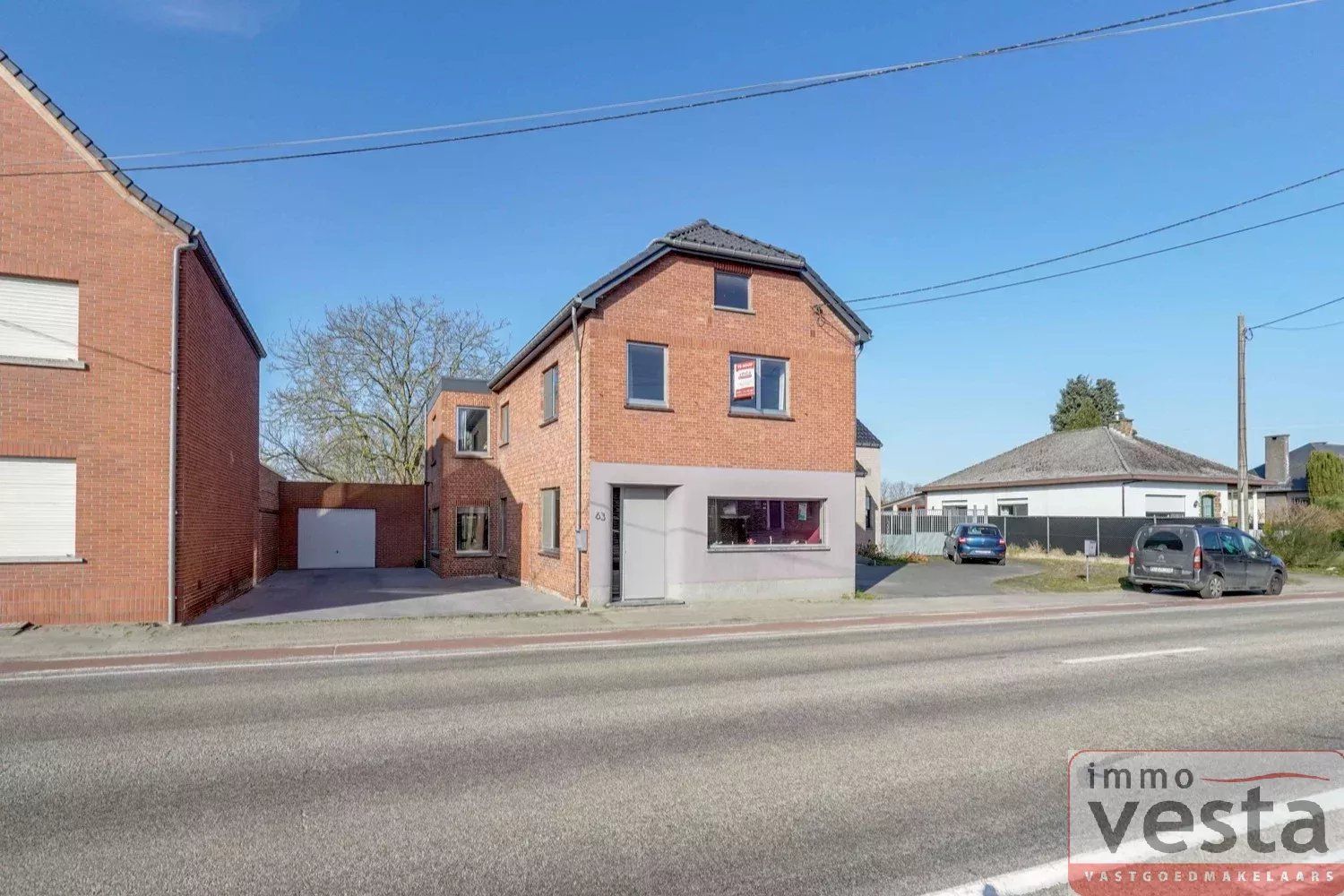 Ruime, instapklare woning op goede locatie foto 2