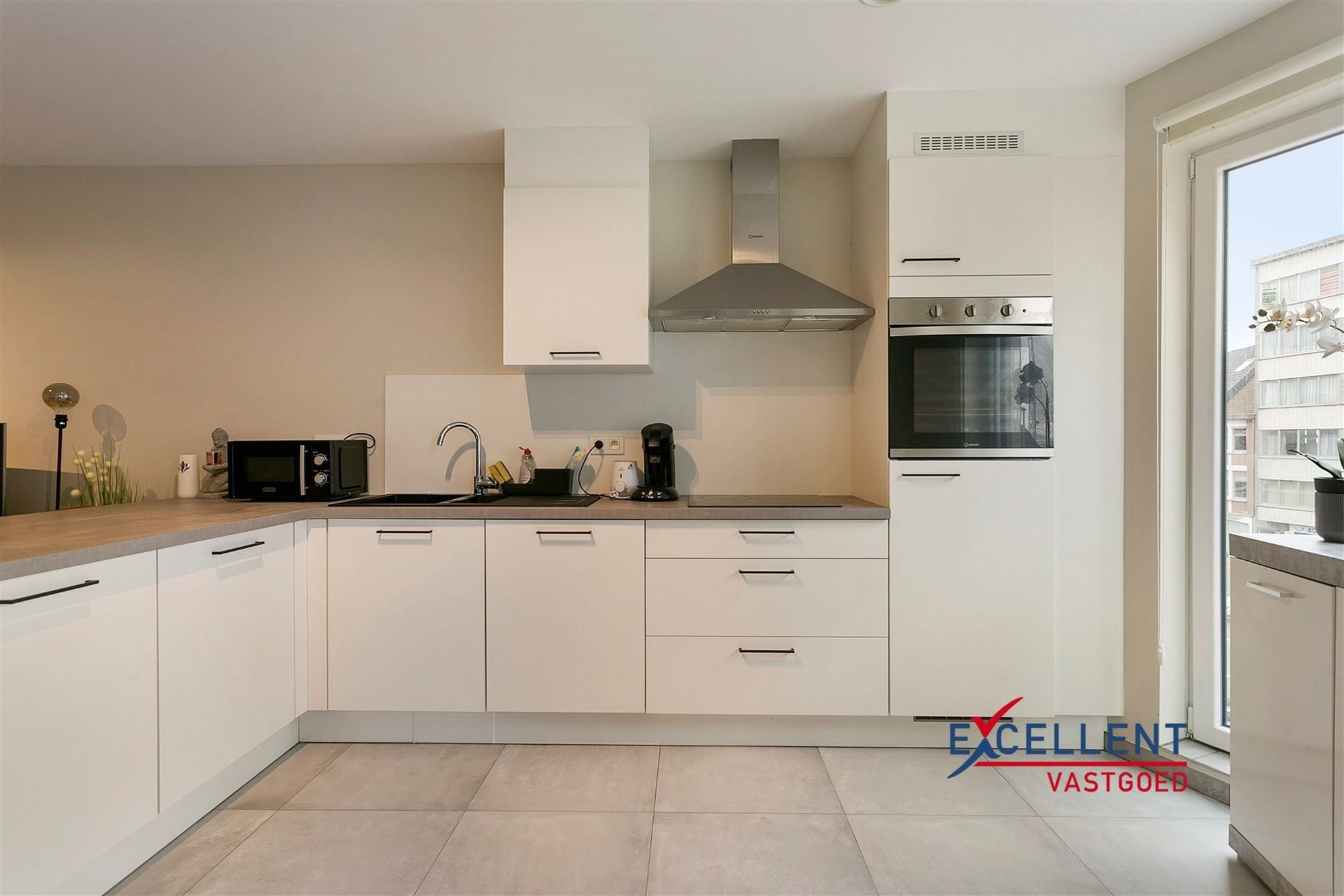 Recent appartement te huur nabij centrum Deinze! foto 3