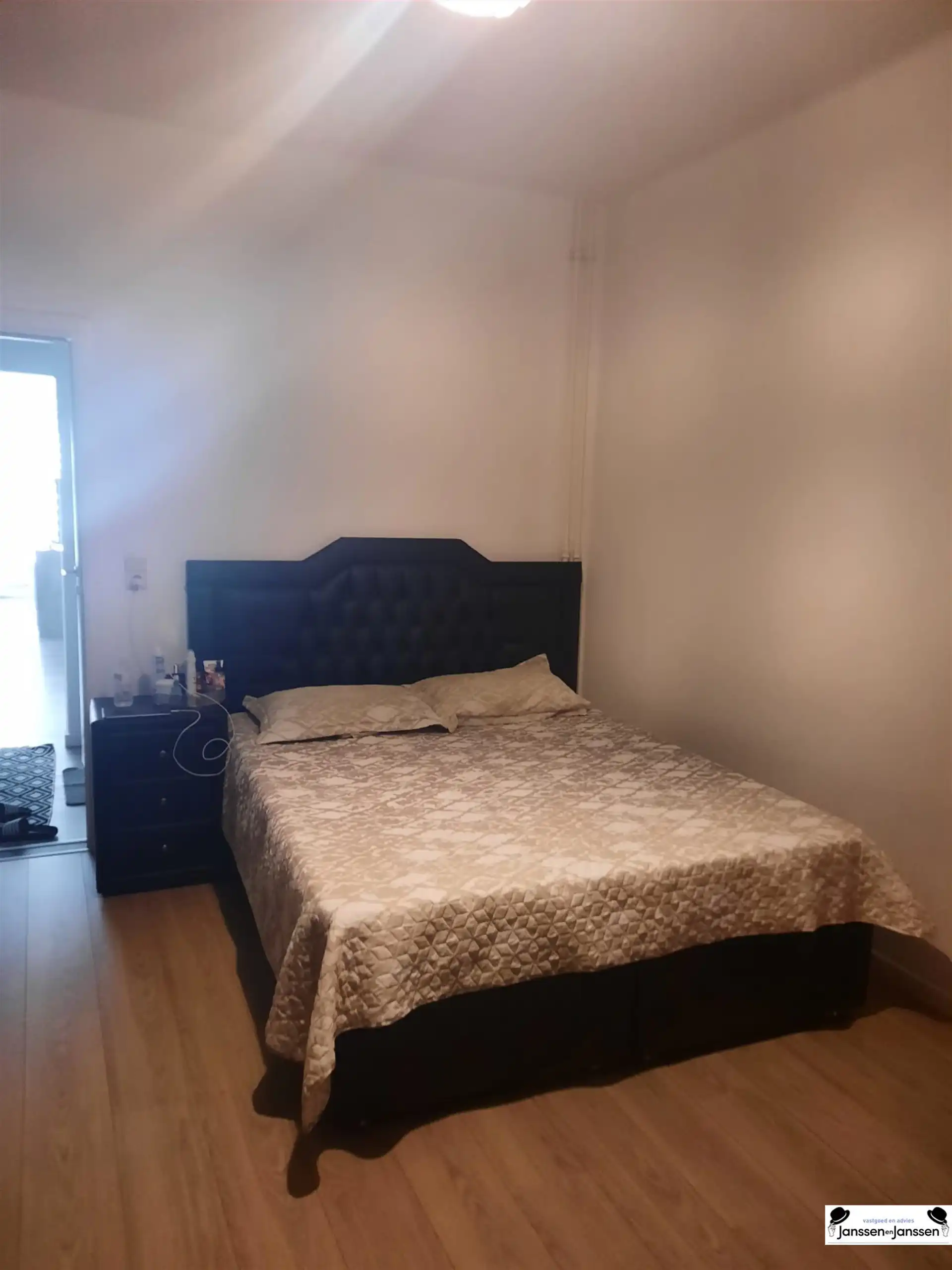 Twee slaapkamer appartement op de eerste verdieping in Antwerpen foto 12