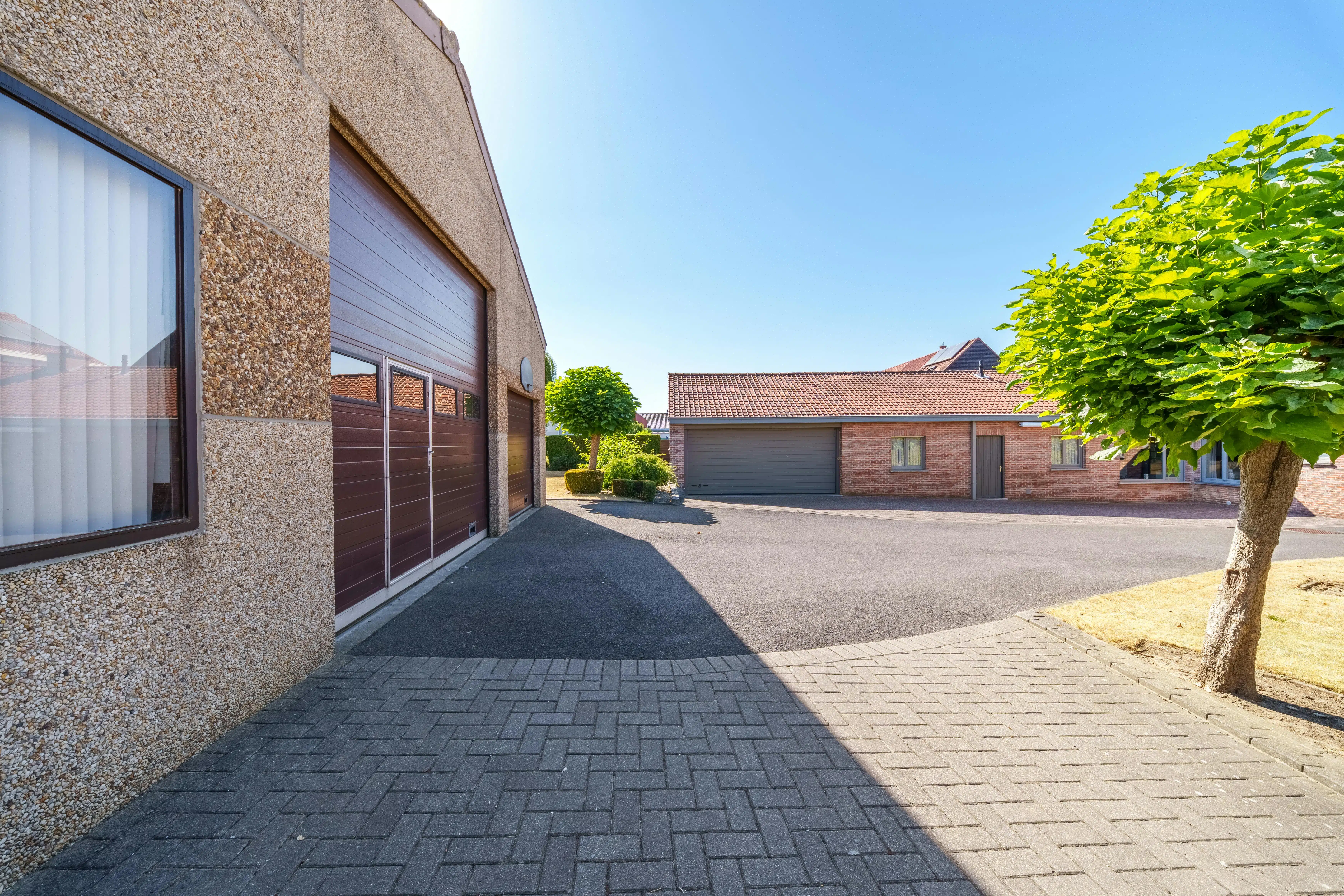 Woning met loods (550 m²) & showroom te Zonnebeke foto 5