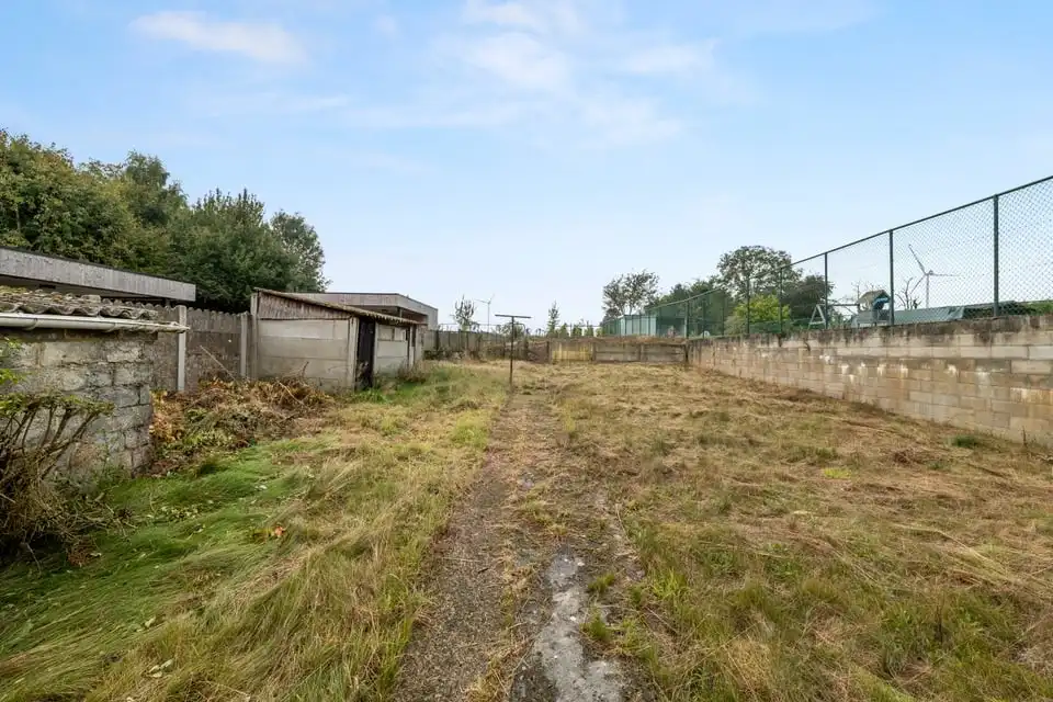 TE RENOVEREN HOEVE MET VEEL POTENTIEEL IN RIEMST foto 9
