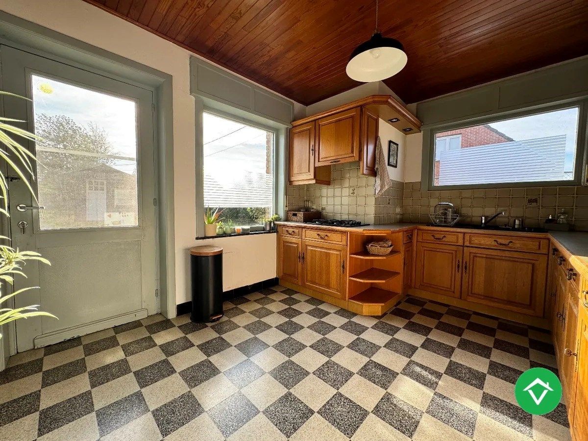 Halfopen bebouwing met 3 slaapkamers en een garage te Koekelare  foto 9