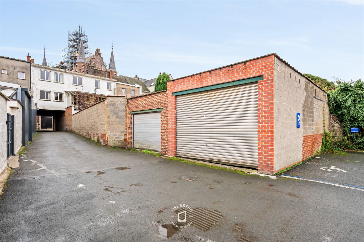 ERG RUIME MULTIFUNCTIONELE EIGENDOM MET 3 GARAGES foto 5