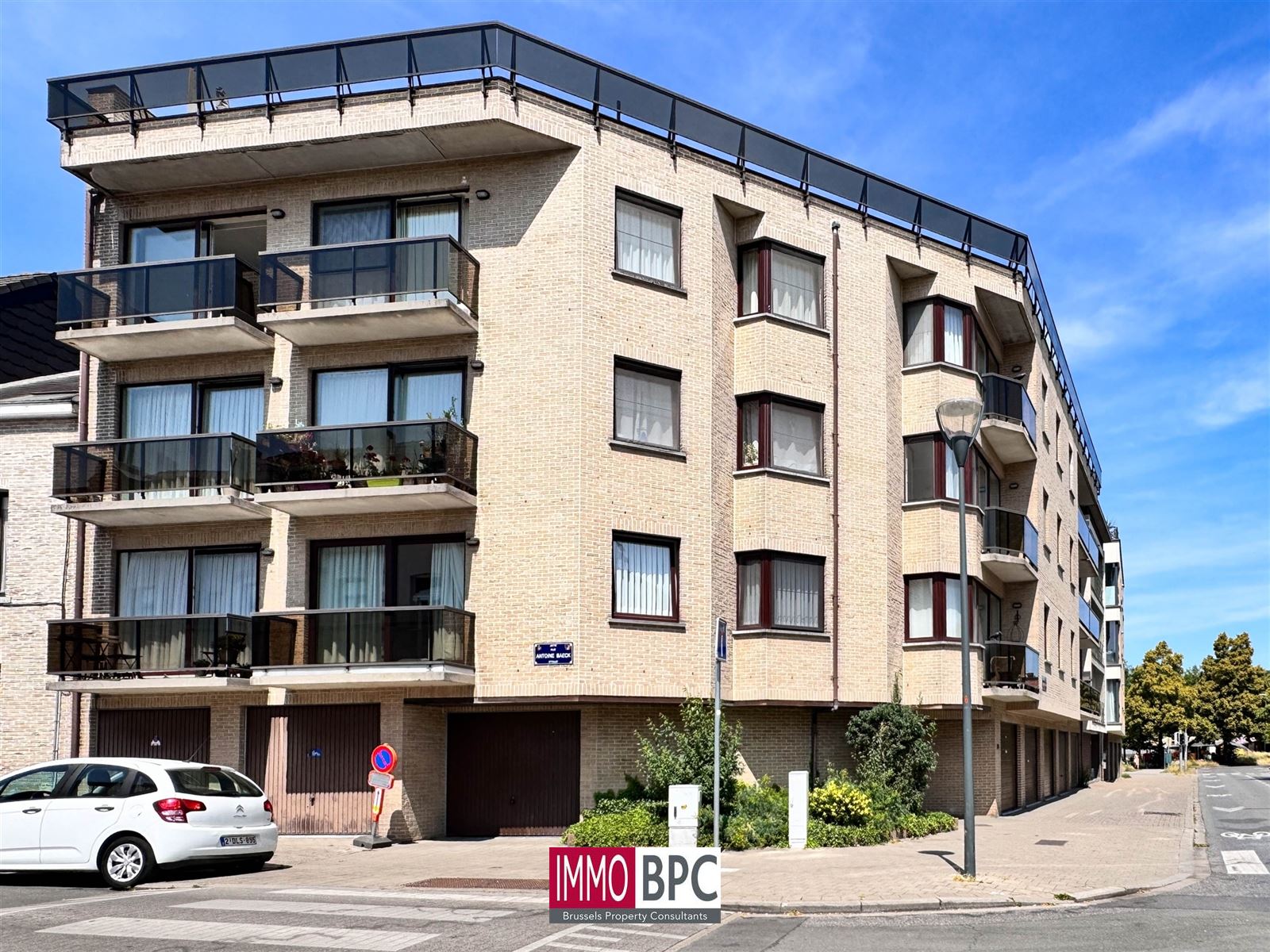 Instapklaar appartement met 2 slaapkamers met  garage  foto 22