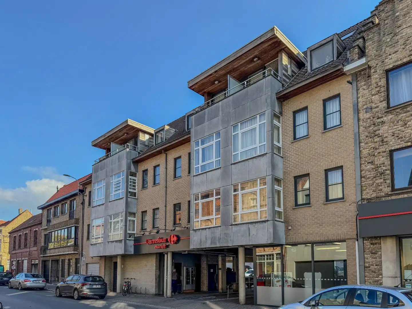 Ruime garagebox (17m²) nabij de Grote Markt. foto 3