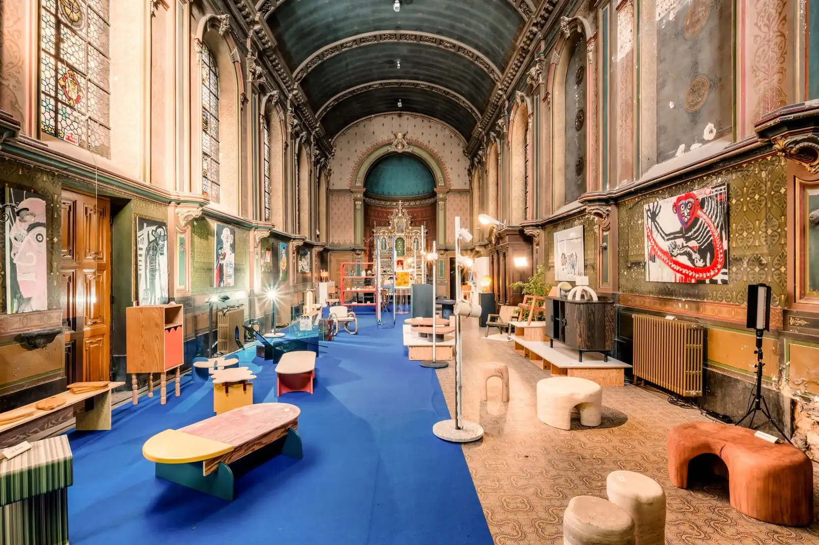 Unieke Neobarokke kapel met ondersteunende casco ruimte op een topligging in Kortrijk foto 2