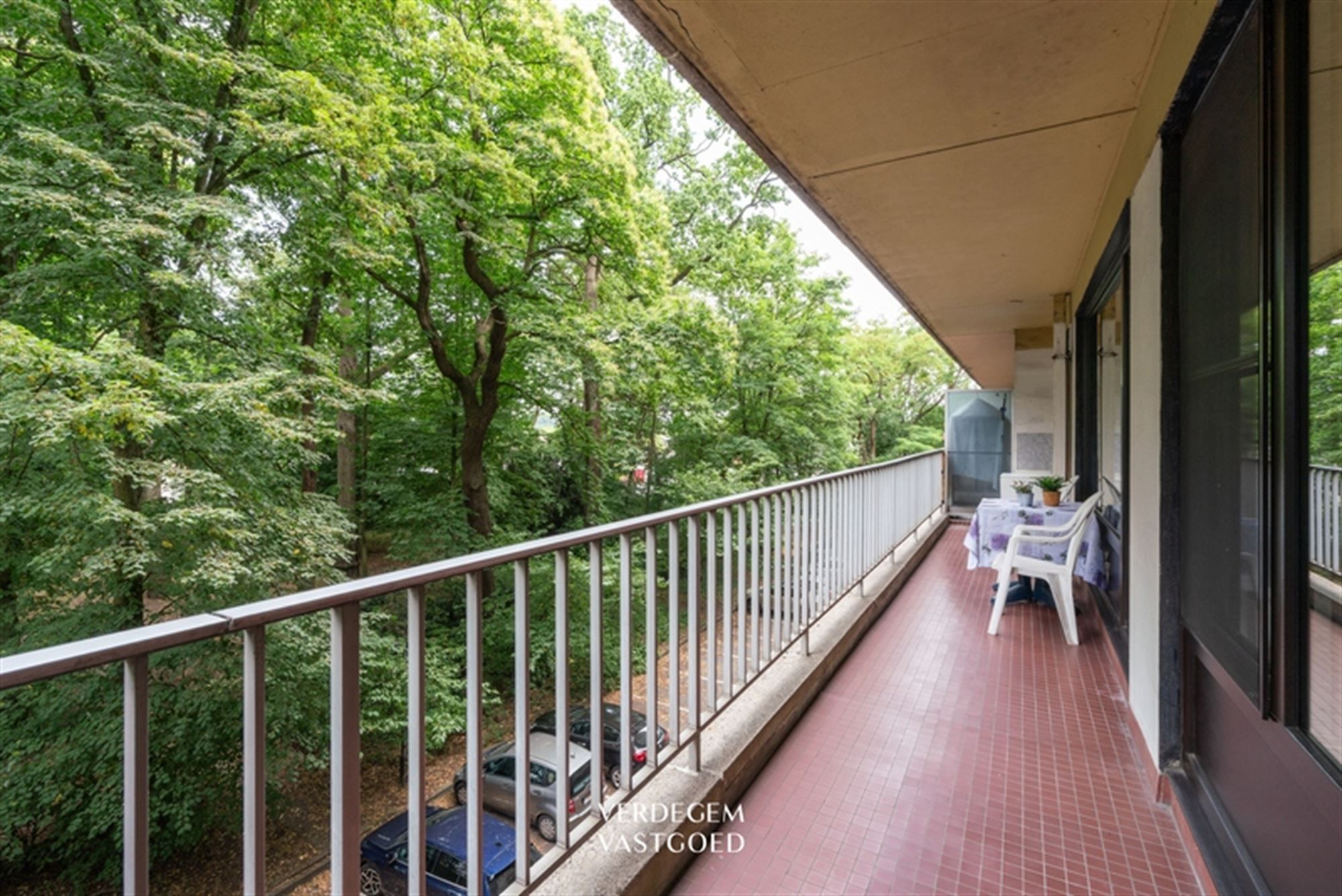 Rustig en groen gelegen appartement met 2 slaapkamers en garage foto 10