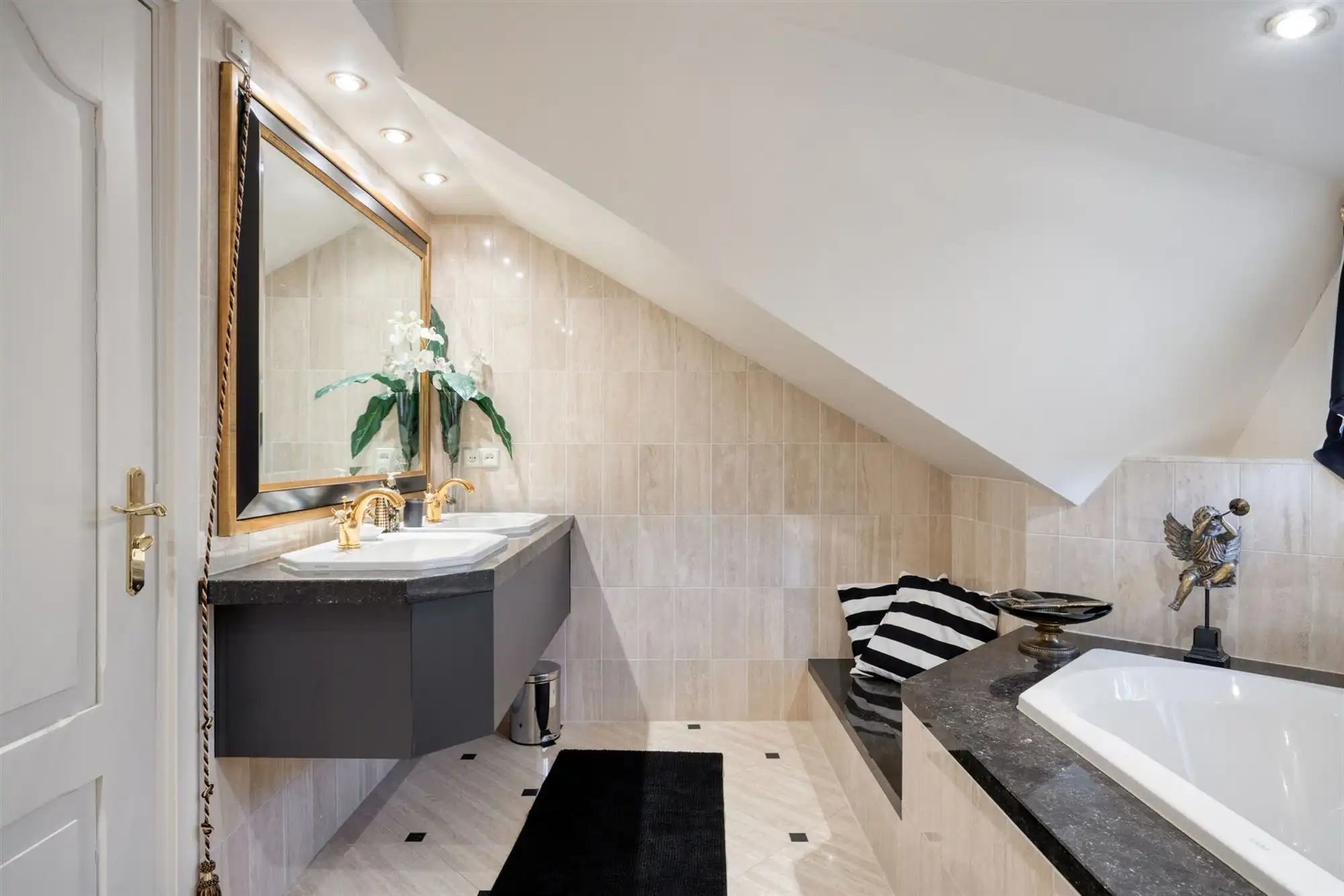Exclusief landgoed met allure op parkdomein in Pelt foto 55