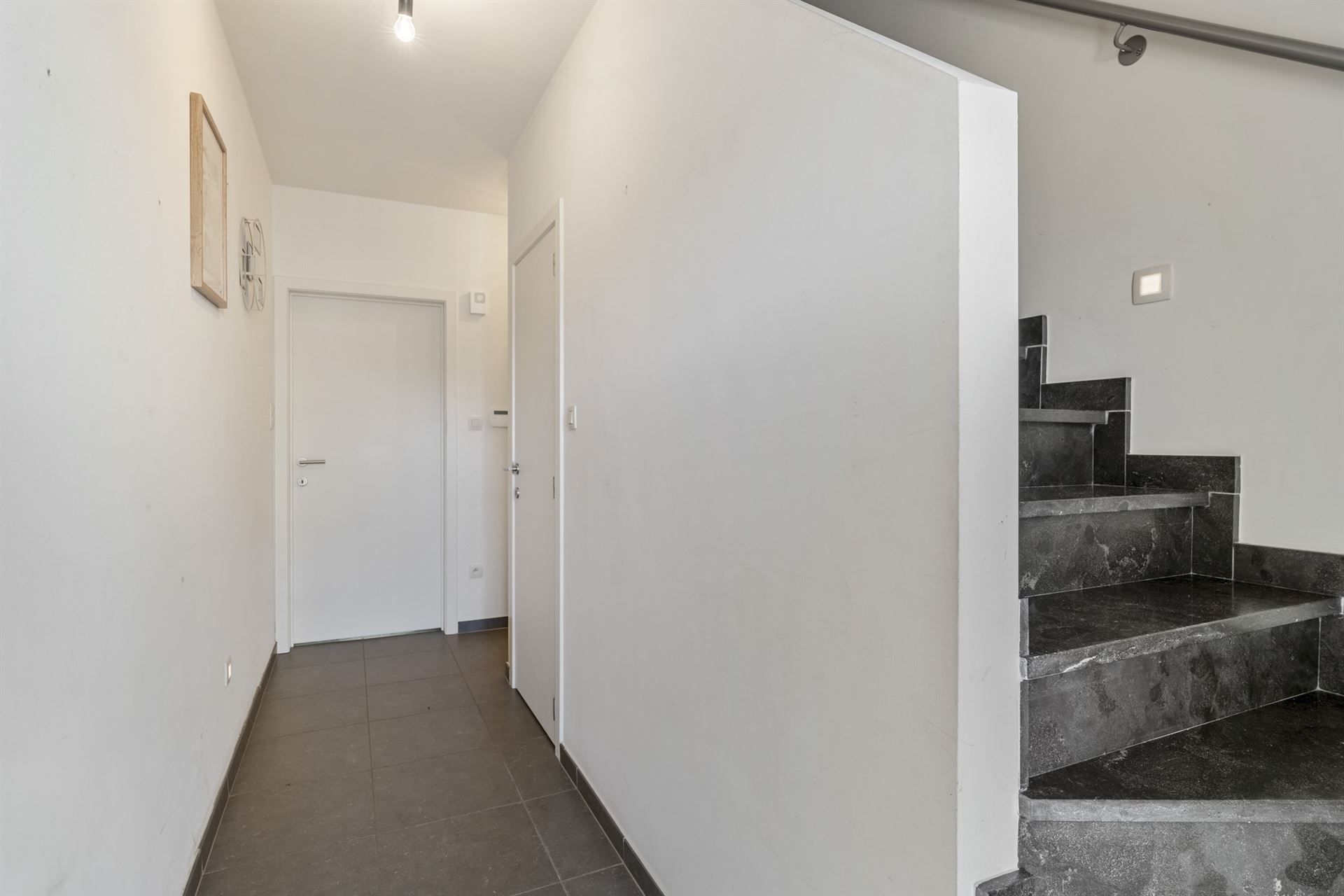 Recente eengezinswoning nabij het centrum van Kermt foto 14