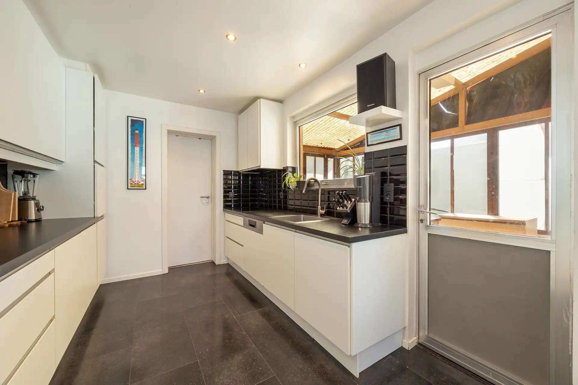 Instapklare woning met 3 slpk, zuidgerichte tuin en atelier foto 12