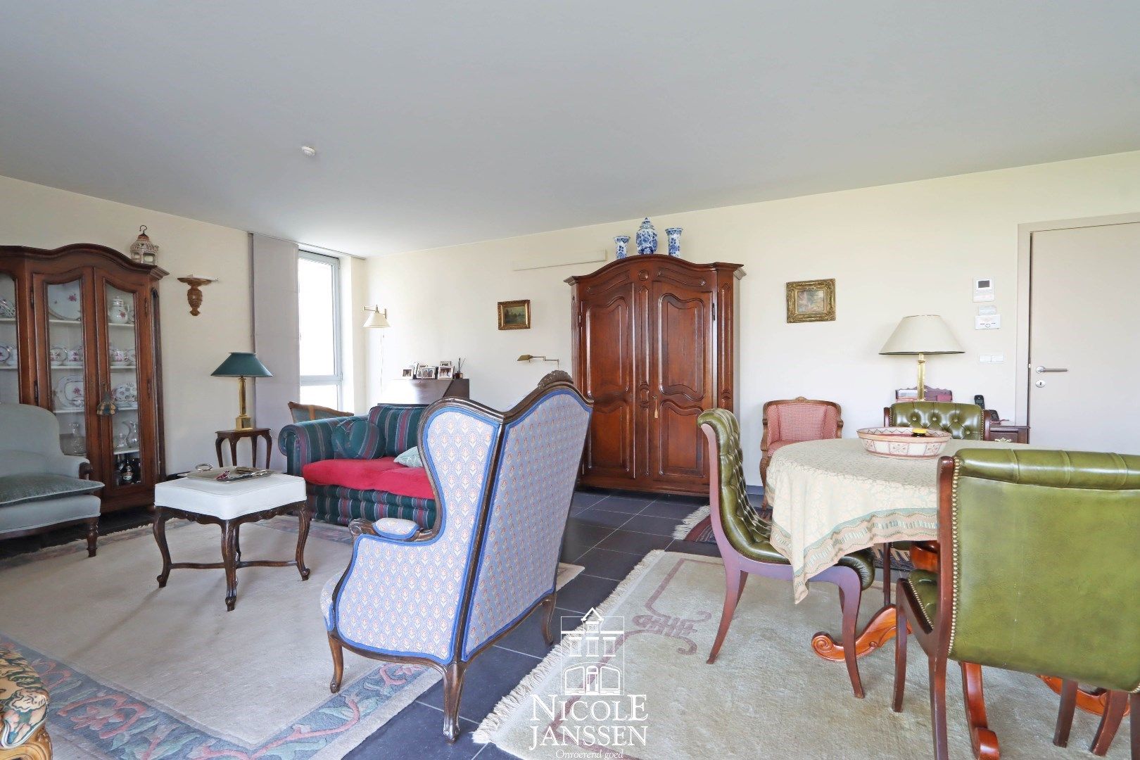 Gelijkvloers appartement met twee slaapkamers en twee badkamers  foto 5