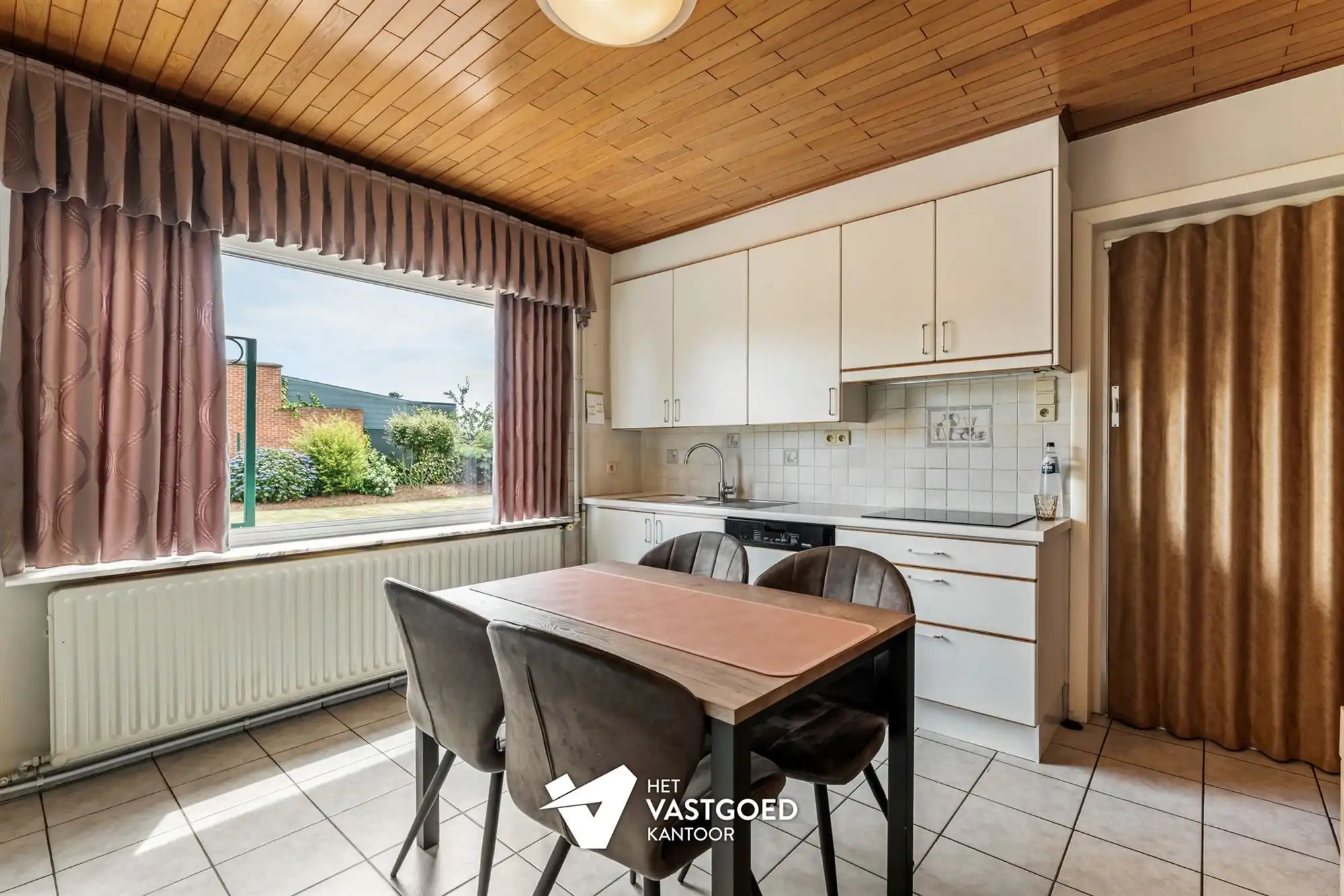 VERRASSEND RUIME OP TE FRISSEN WONING RUSTIG GELEGEN OP EEN PERCEEL VAN 5A32CA TE BEVERLO foto 9
